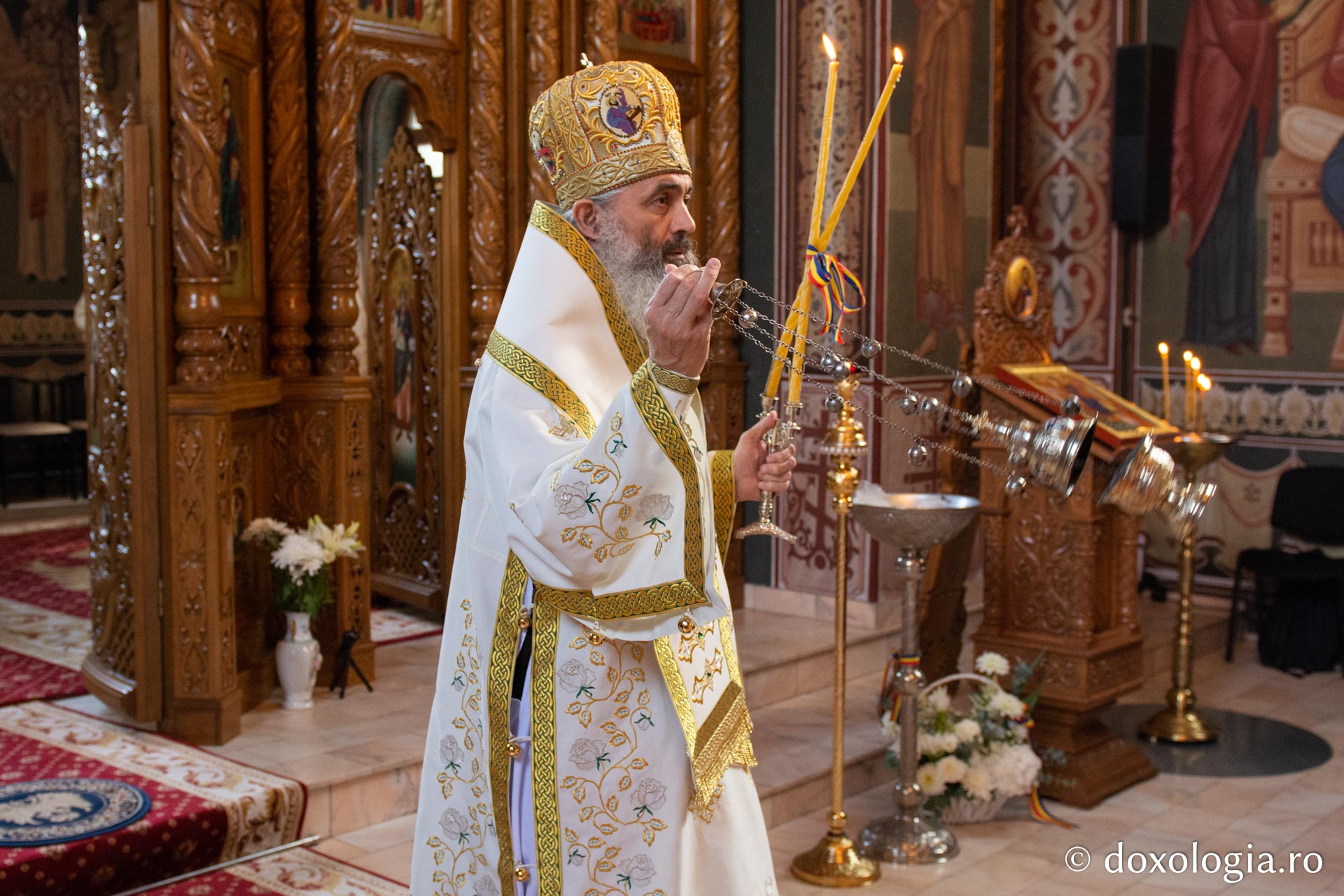 PS Antonie a slujit la hramul bisericii „Binecredinciosul Voievod Ştefan cel Mare şi Sfânt” din Iaşi