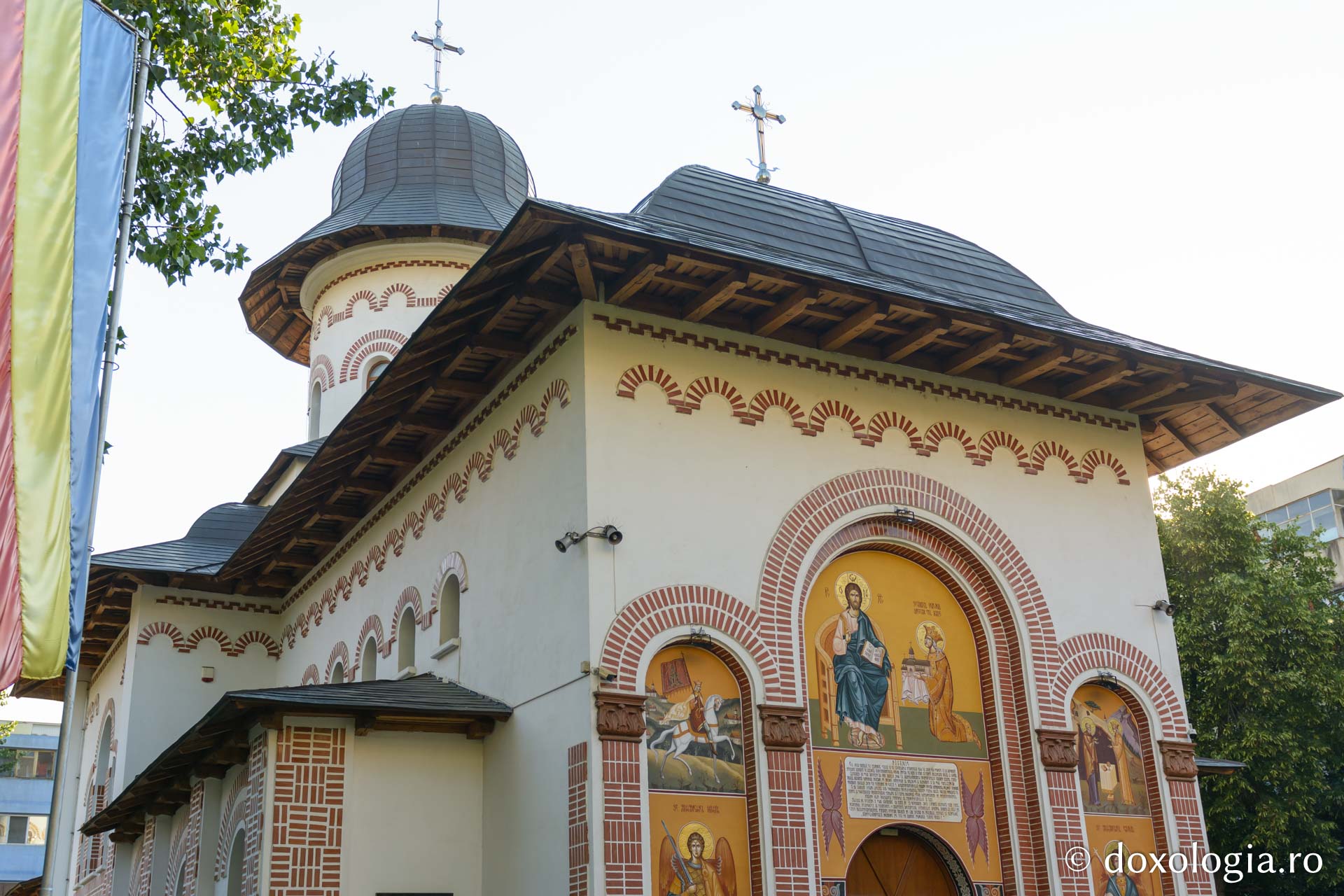 PS Antonie a slujit la hramul bisericii „Binecredinciosul Voievod Ştefan cel Mare şi Sfânt” din Iaşi