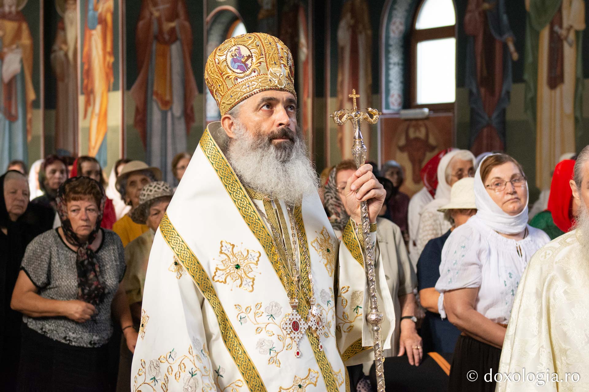 PS Antonie a slujit la hramul bisericii „Binecredinciosul Voievod Ştefan cel Mare şi Sfânt” din Iaşi