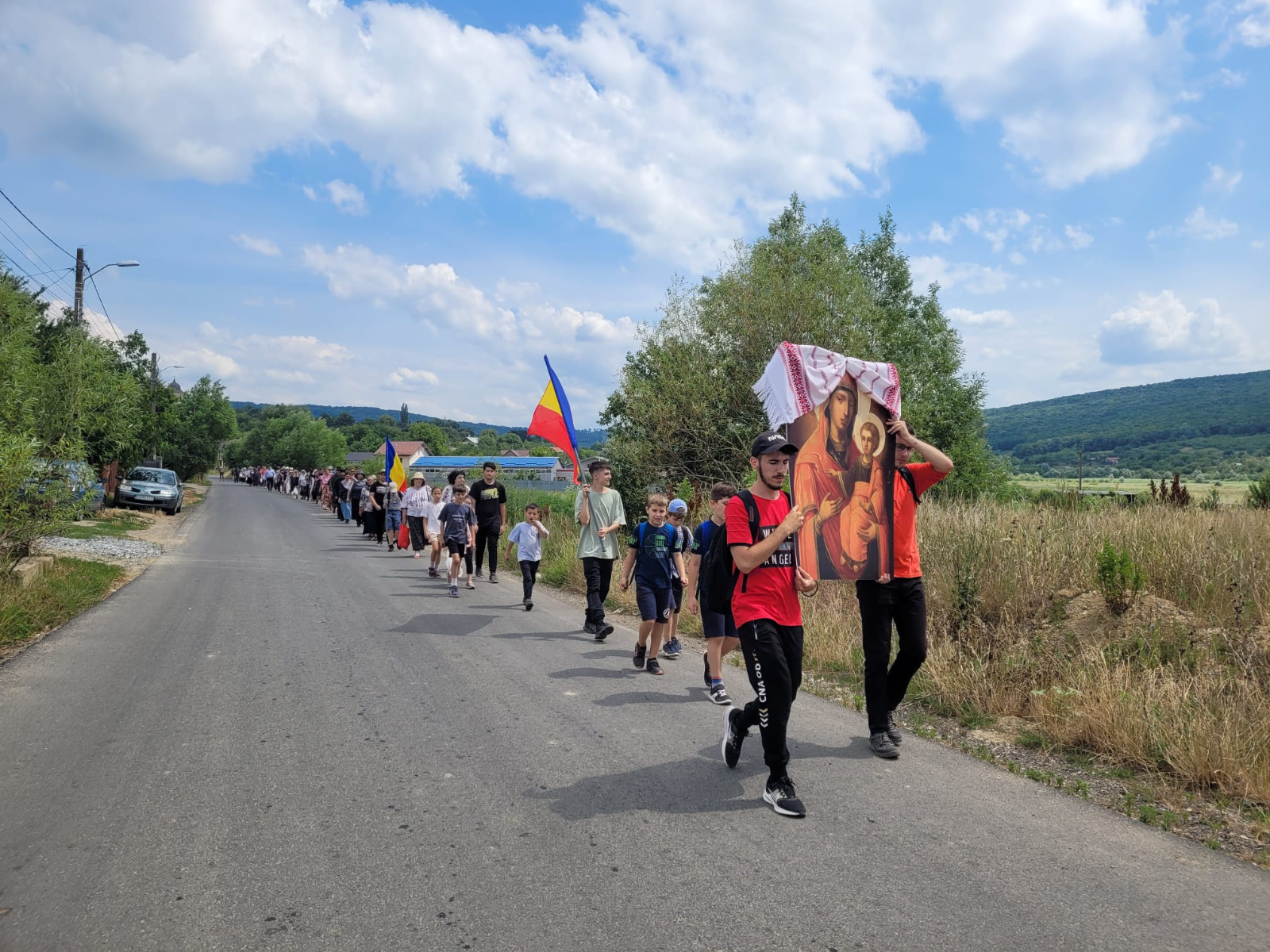 Pelerinajul pedestru „La pas pe colinele sfinte ale Iașului”