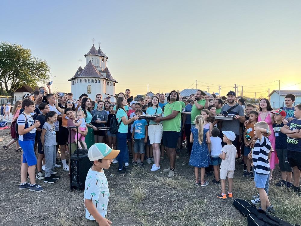Copii în tabere ale Episcopiei Hușilor copii in tabara