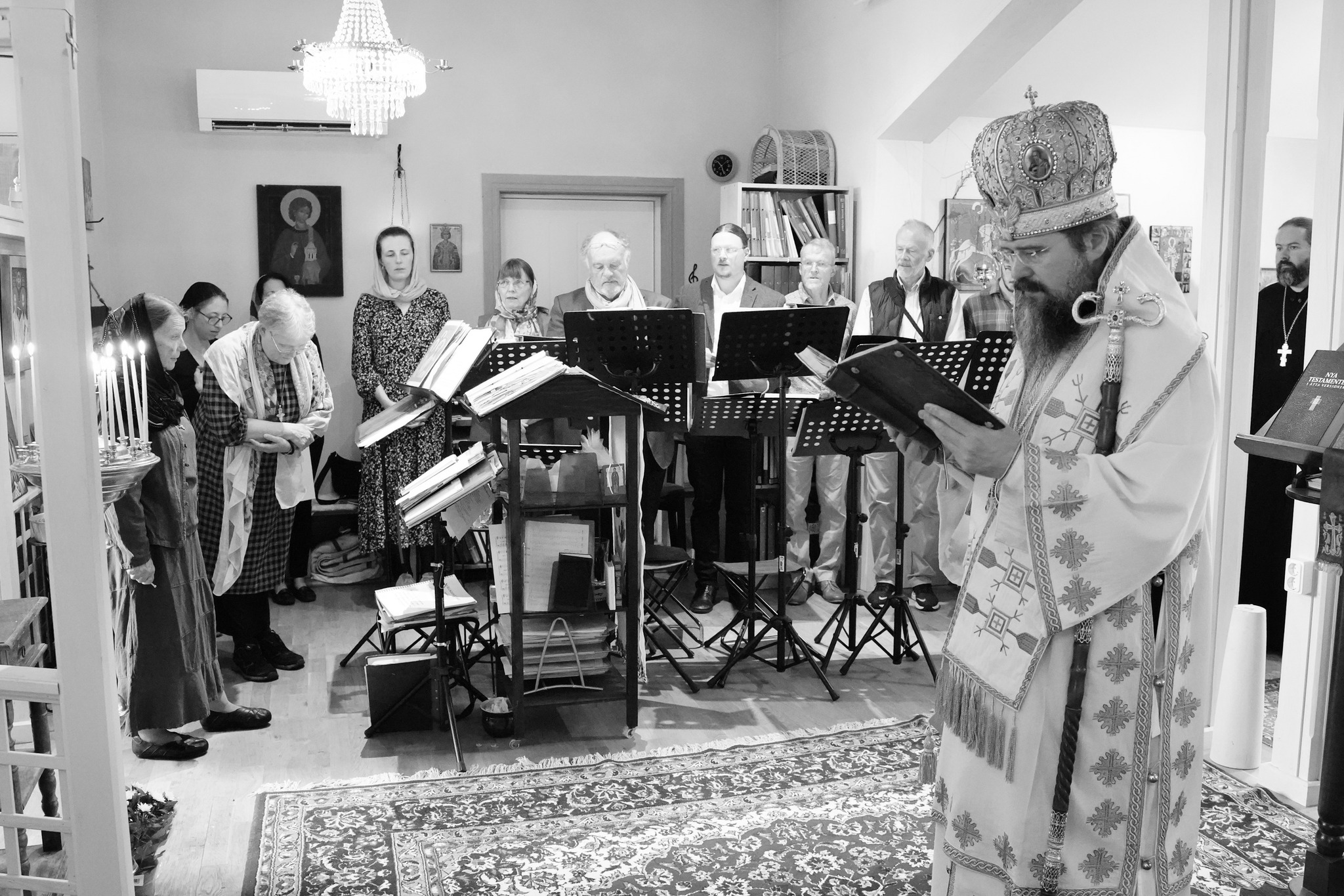 Slujire arhierească a PS Macarie în Parohia ortodoxă suedeză „Sfinții Apostoli Petru și Pavel” din orașul Leksand, regiunea Dalarna, Suedia