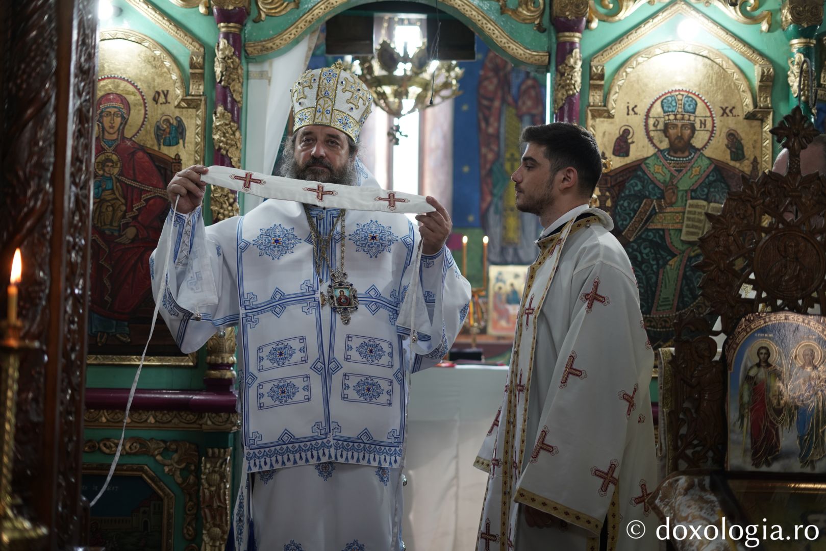 Prezentarea noului preot paroh, pr. Adrian Rădeanu / Foto: Ștefan Chircă