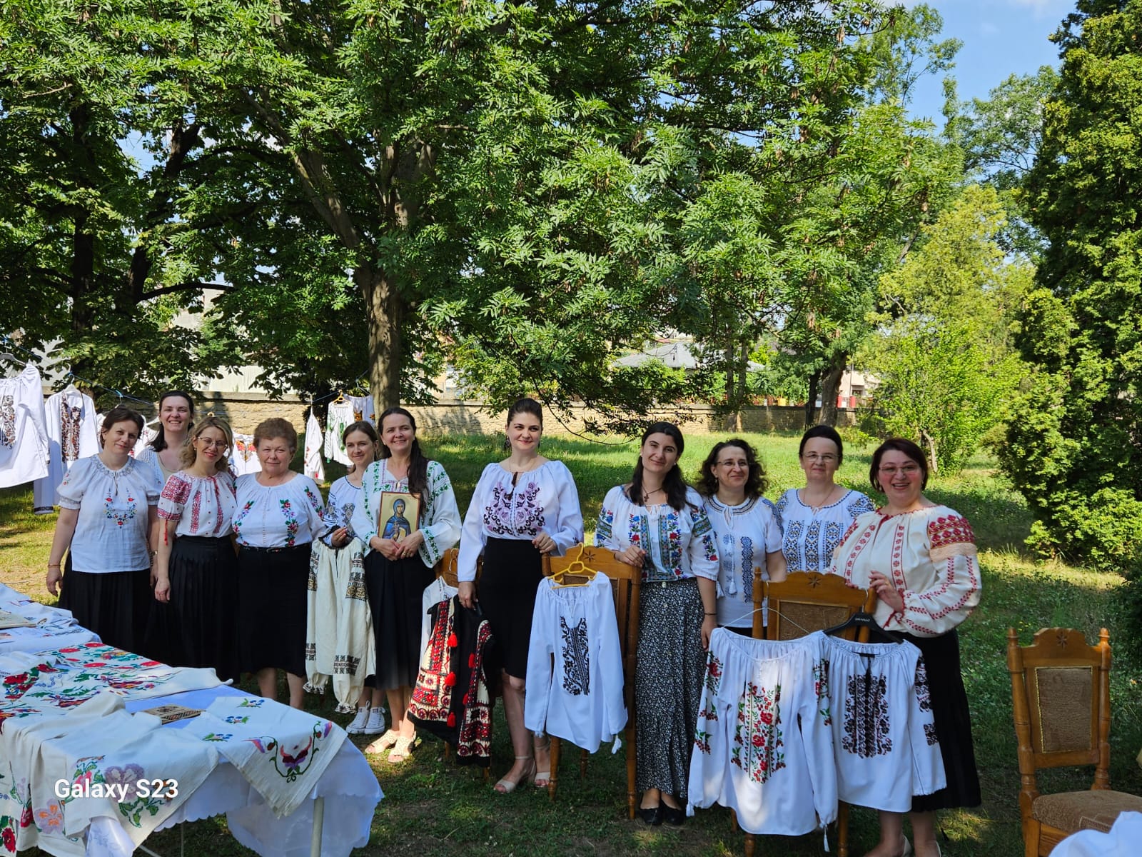 Șezătoare și expoziție de ii tradiționale în Protopopiatul Hârlău Șezătoare și expoziție de ii tradiționale în Protopopiatul Hârlău