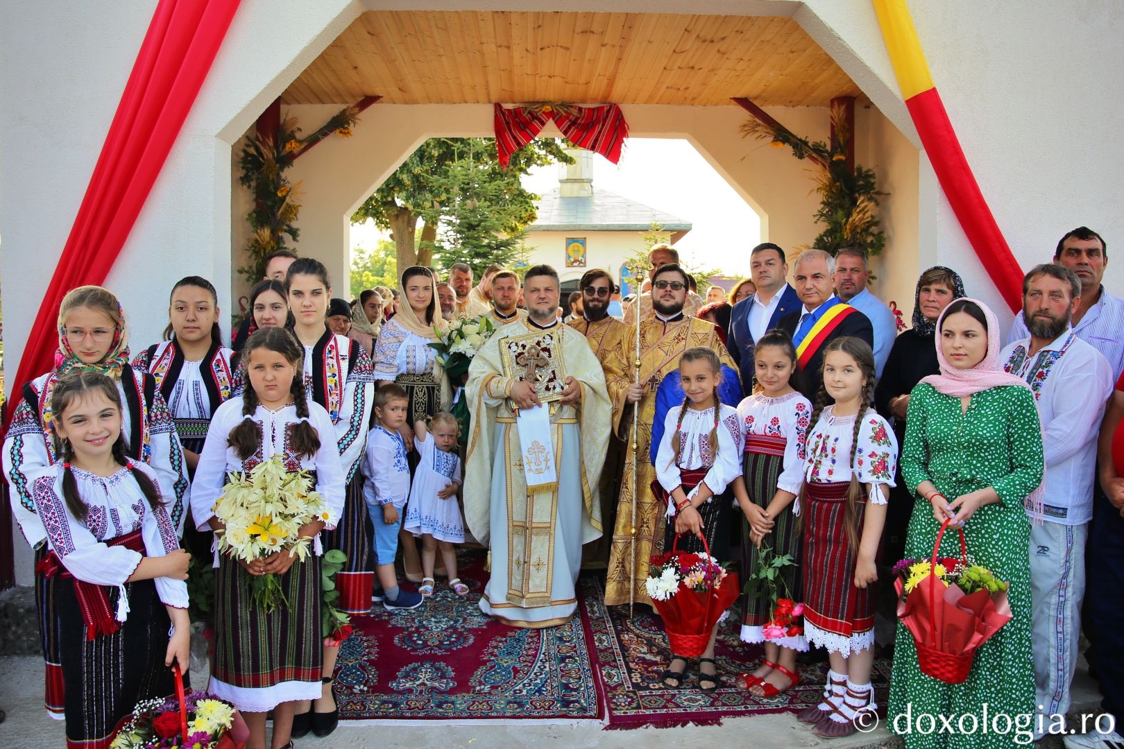 Biserica închinată Sfântului Ierarh Nicolae din Bădiuți a fost târnosită