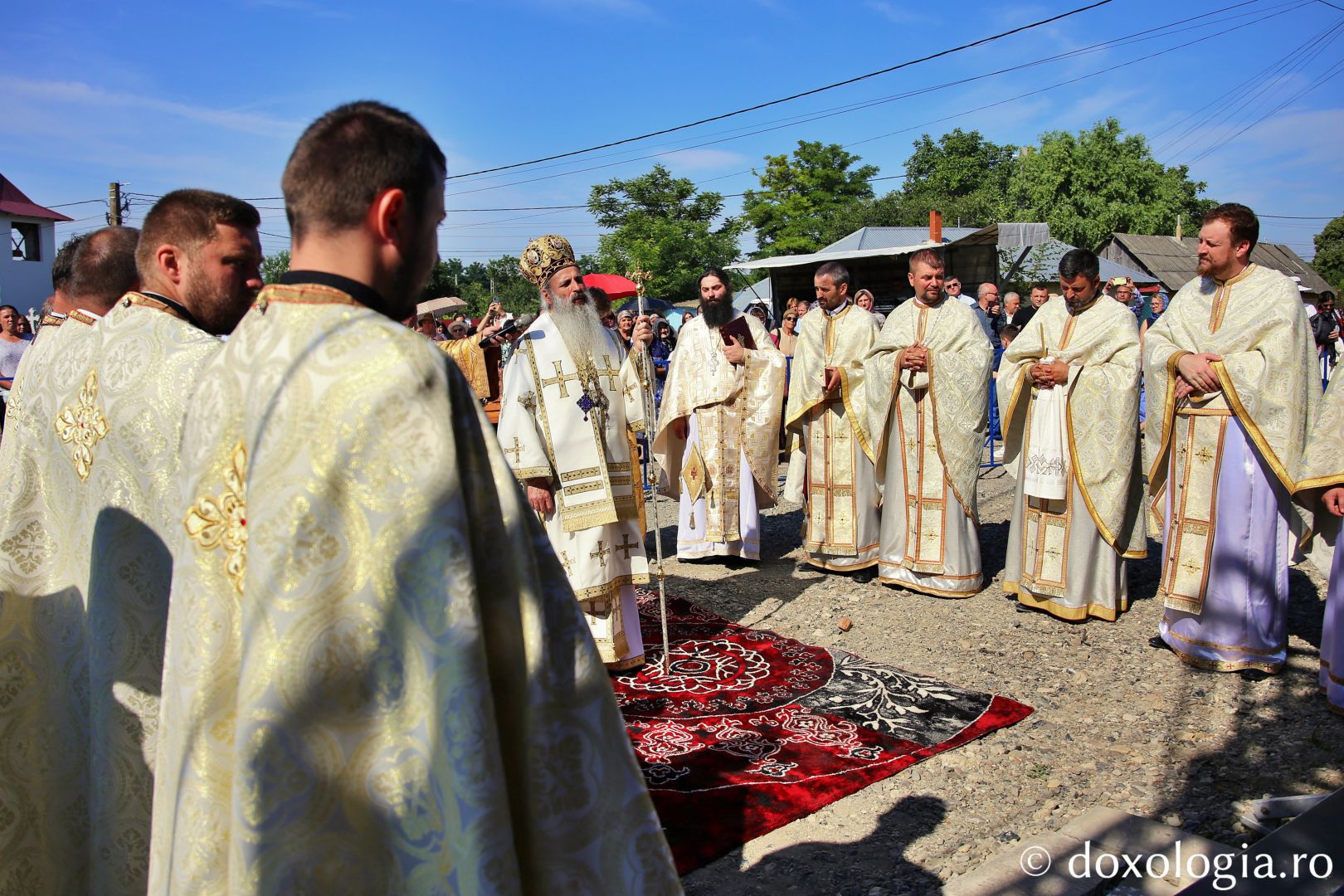 Biserica închinată Sfântului Ierarh Nicolae din Bădiuți a fost târnosită