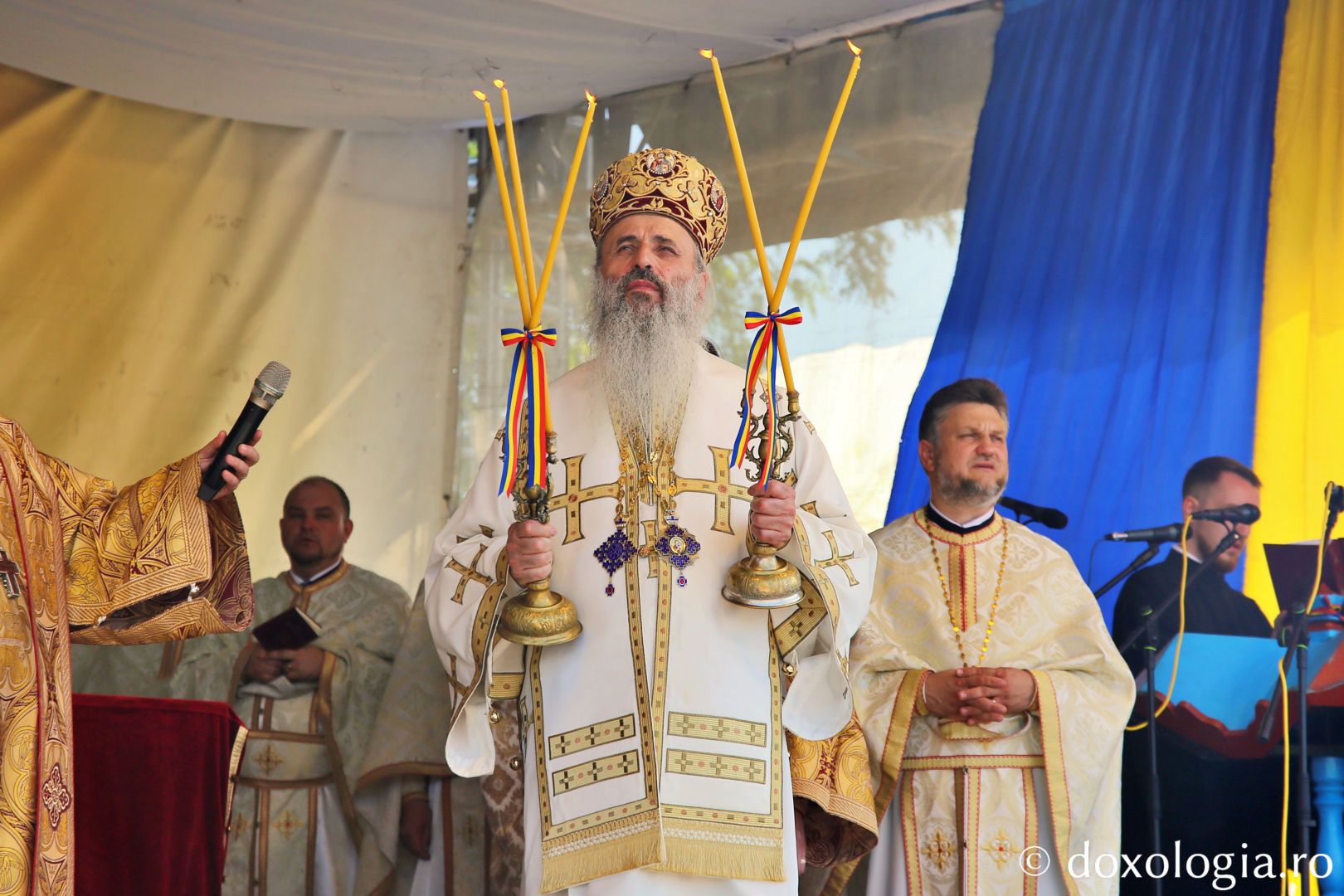 Biserica închinată Sfântului Ierarh Nicolae din Bădiuți a fost târnosită