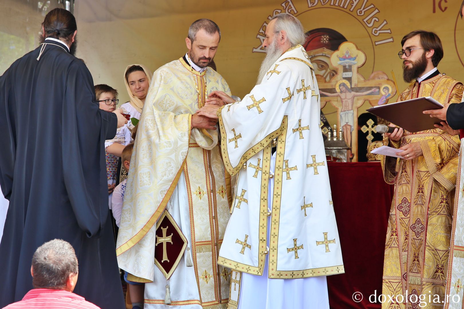 Biserica închinată Sfântului Ierarh Nicolae din Bădiuți a fost târnosită