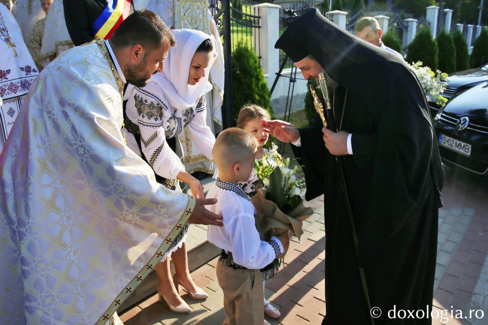 Sărbătoare la Parohia Concești: PS Nichifor Botoșăneanul a binecuvântat pictura și catapeteasma sfântului locaș / Foto: Flavius Popa