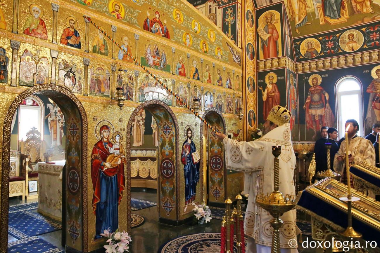 Pictura Bisericii din Concești - Darabani a fost binecuvântată / Foto: Flavius Popa Pictura Bisericii din Concești - Darabani a fost binecuvântată / Foto: Flavius Popa