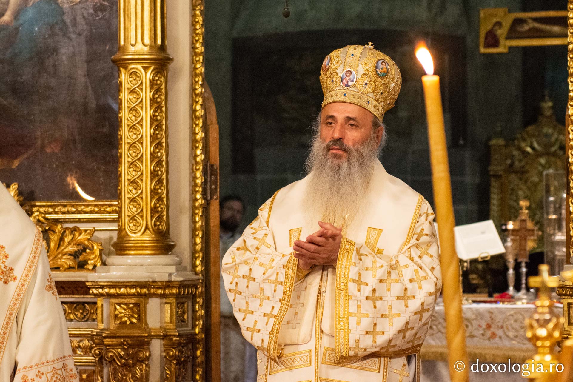 Studenții teologi ieșeni au depus jurământul de credință față de Biserica Ortodoxă