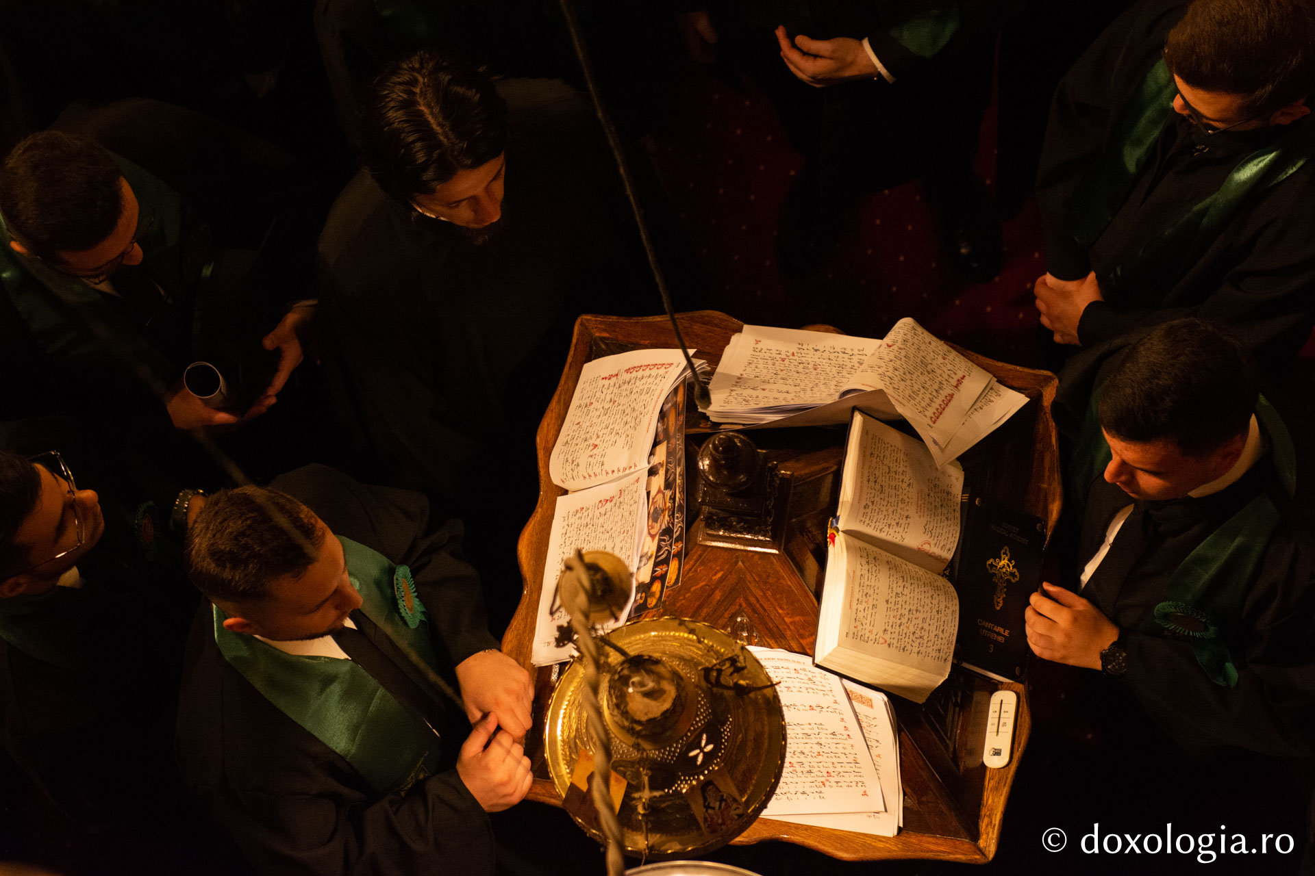 Studenții teologi ieșeni au depus jurământul de credință față de Biserica Ortodoxă