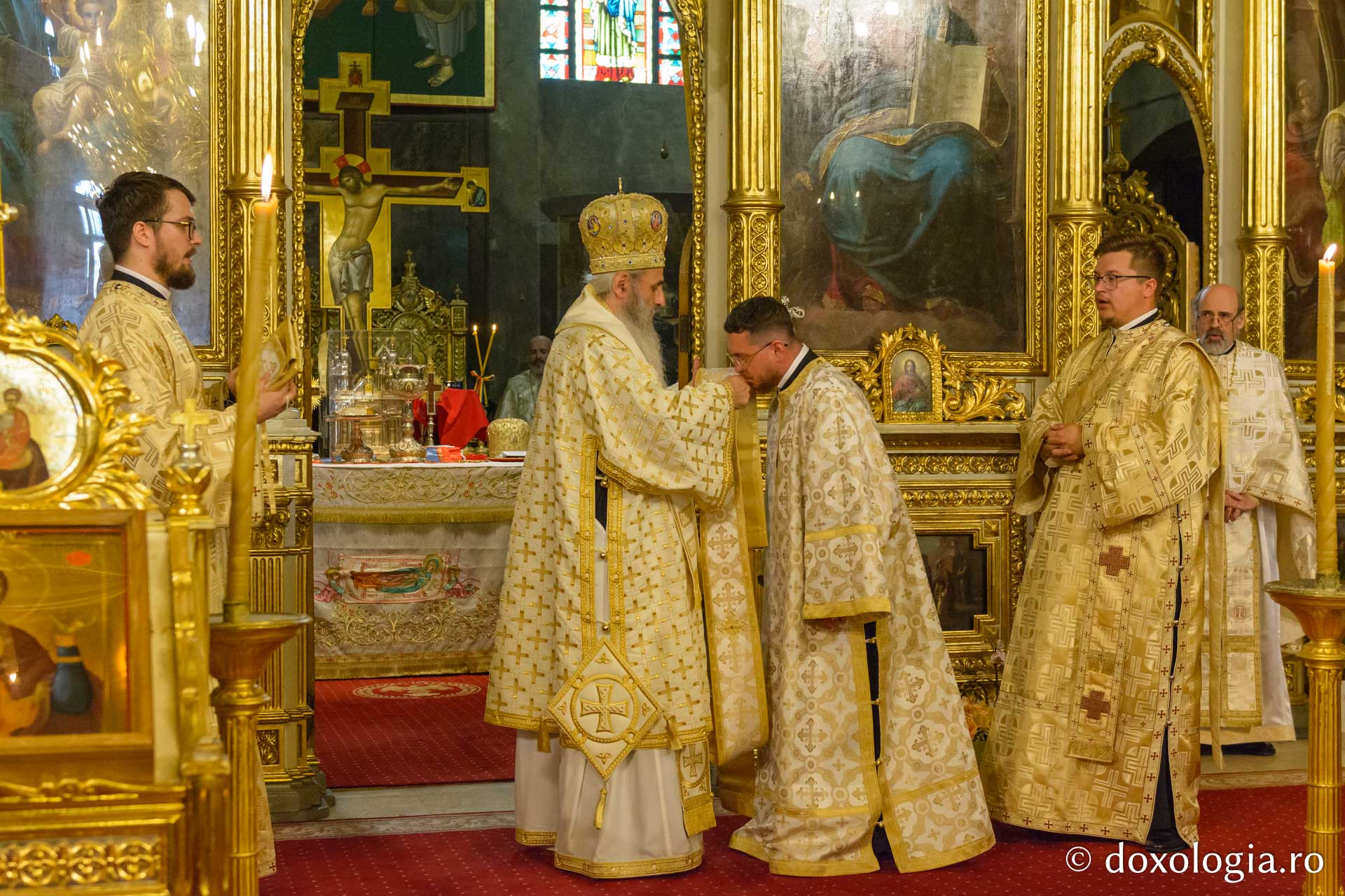 Studenții teologi ieșeni au depus jurământul de credință față de Biserica Ortodoxă
