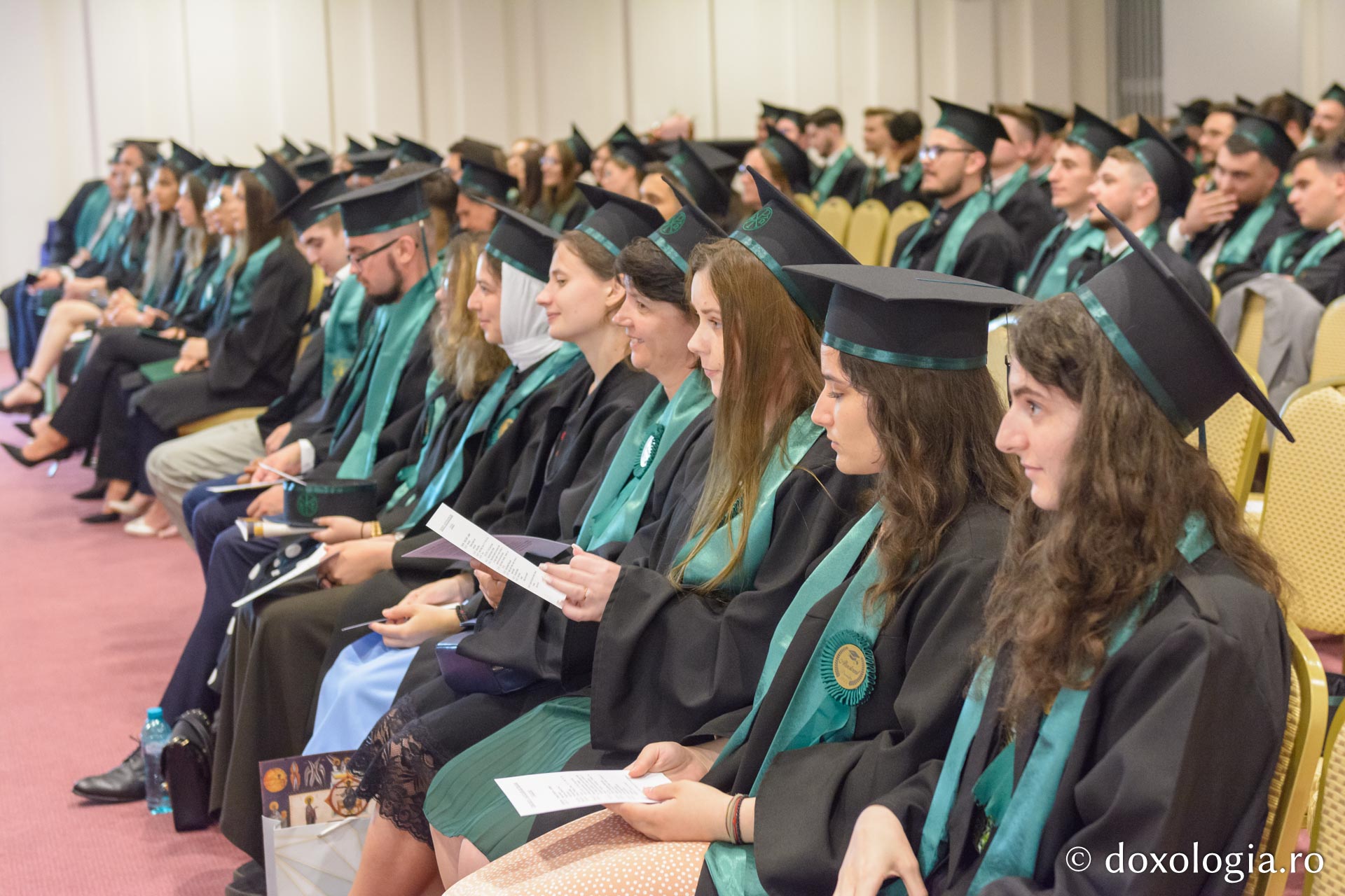 Studenții teologi ieșeni au depus jurământul de credință față de Biserica Ortodoxă