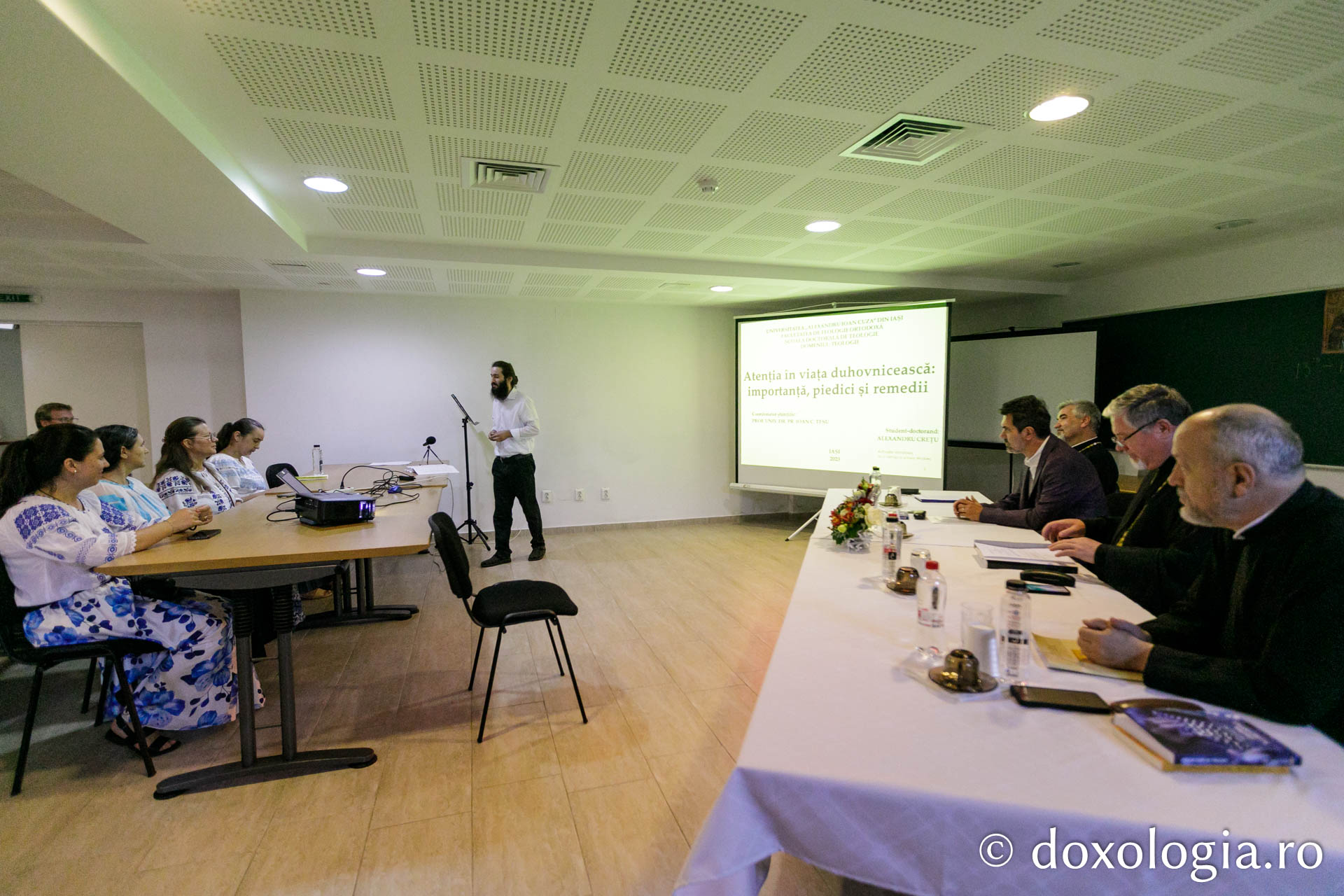 Un nou doctor la Facultatea de Teologie din Iași