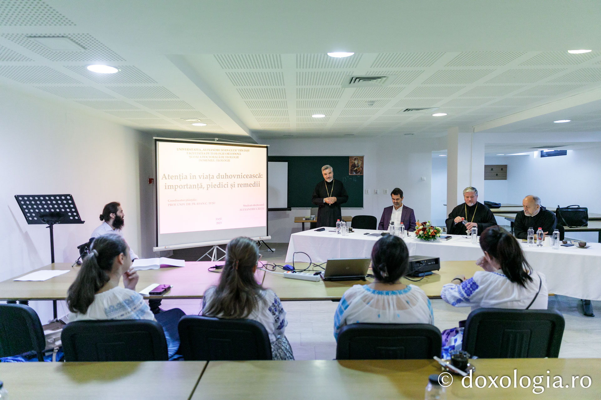 Un nou doctor la Facultatea de Teologie din Iași