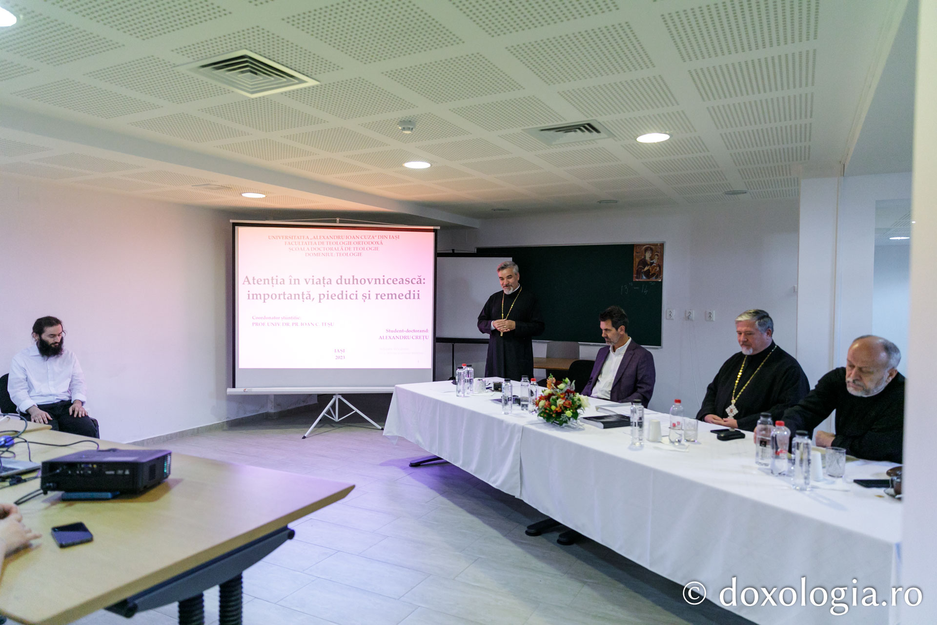 Un nou doctor la Facultatea de Teologie din Iași