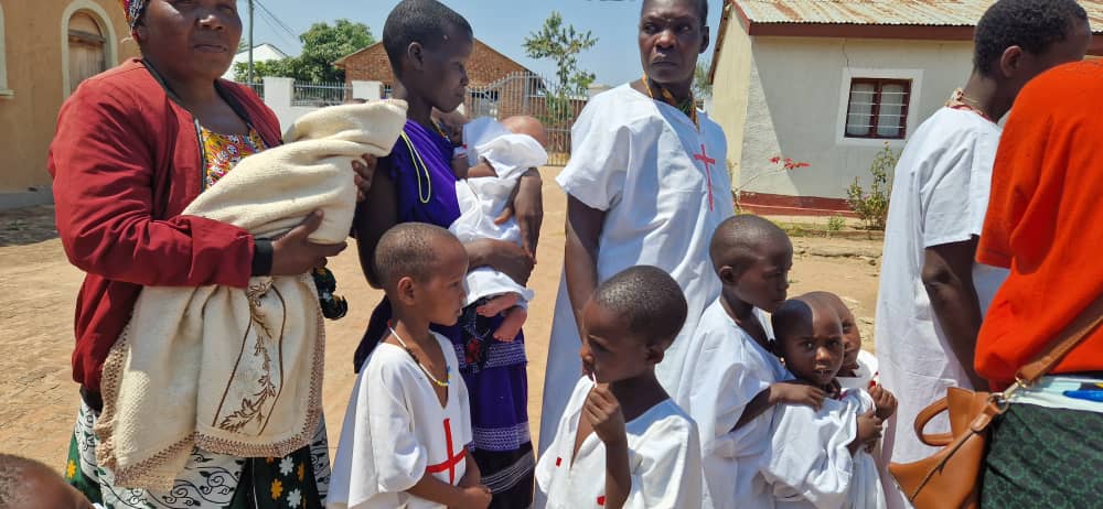 Noi botezuri în cadrul Centrului Misionar Ortodox din Kidamali