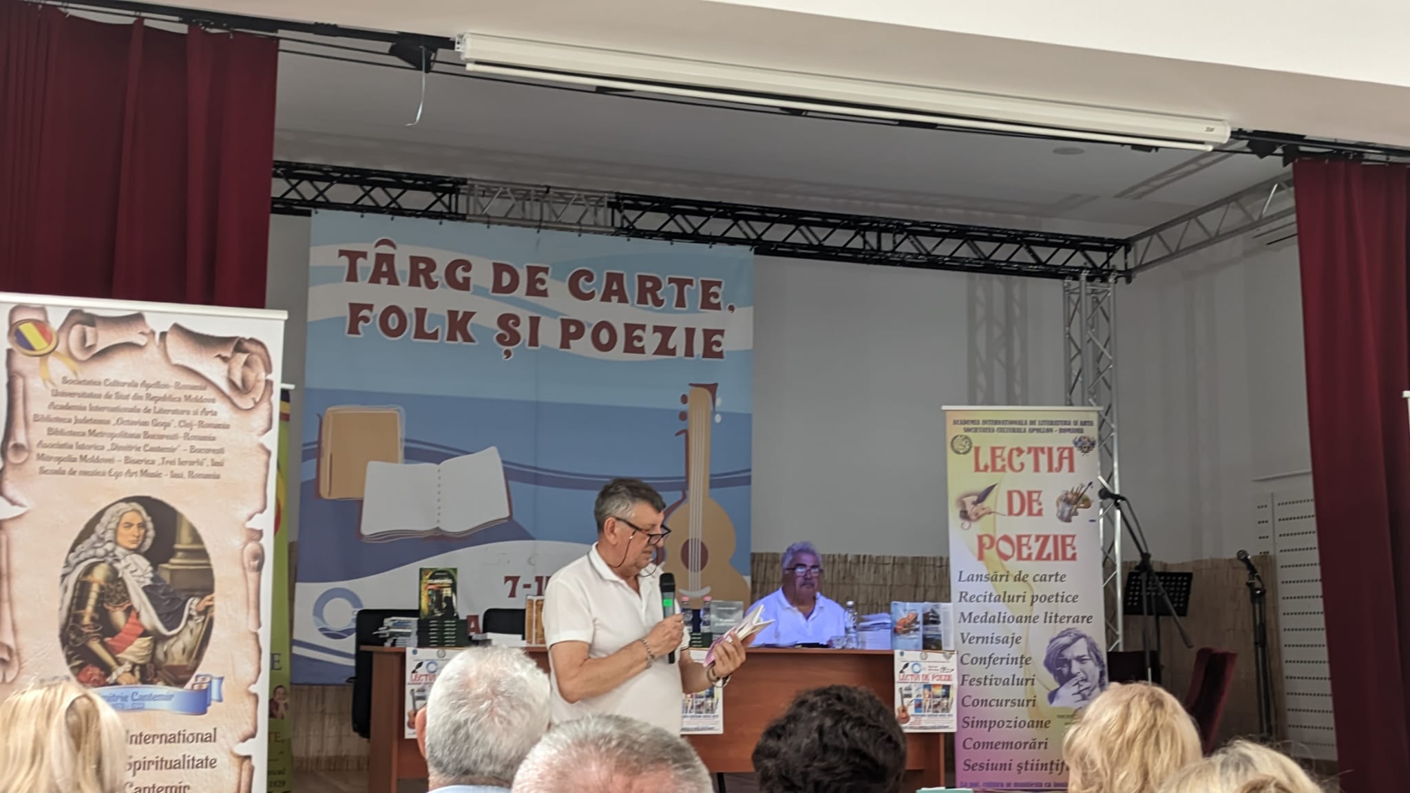 Prezentare de carte - Festivalul-concurs Internațional de poezie, proză și grafică „Nicolae Dabija – Tăcerea răstignită”