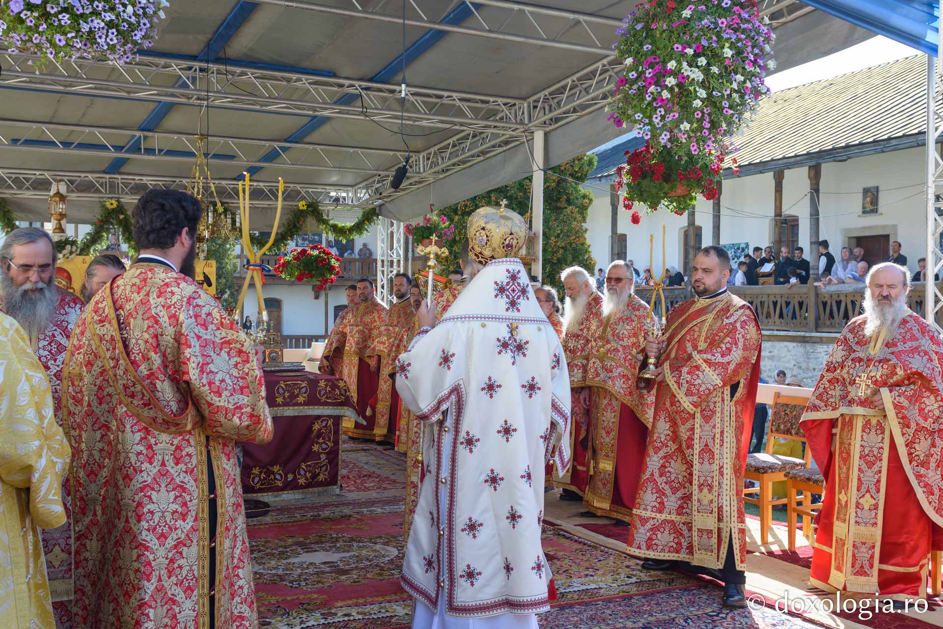 Moment din Sfânta Liturghie / Foto: Mihail Vrăjitoru Moment din Sfânta Liturghie