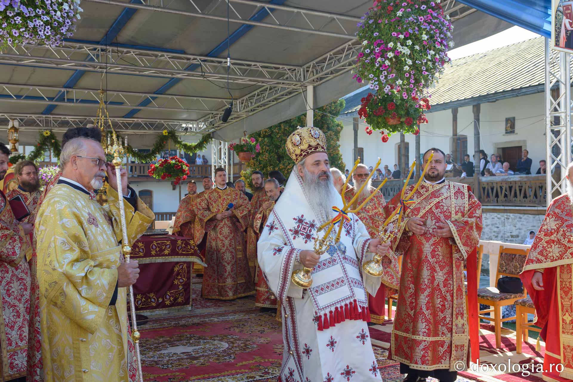 Moment din Sfânta Liturghie / Foto: Mihail Vrăjitoru Moment din Sfânta Liturghie