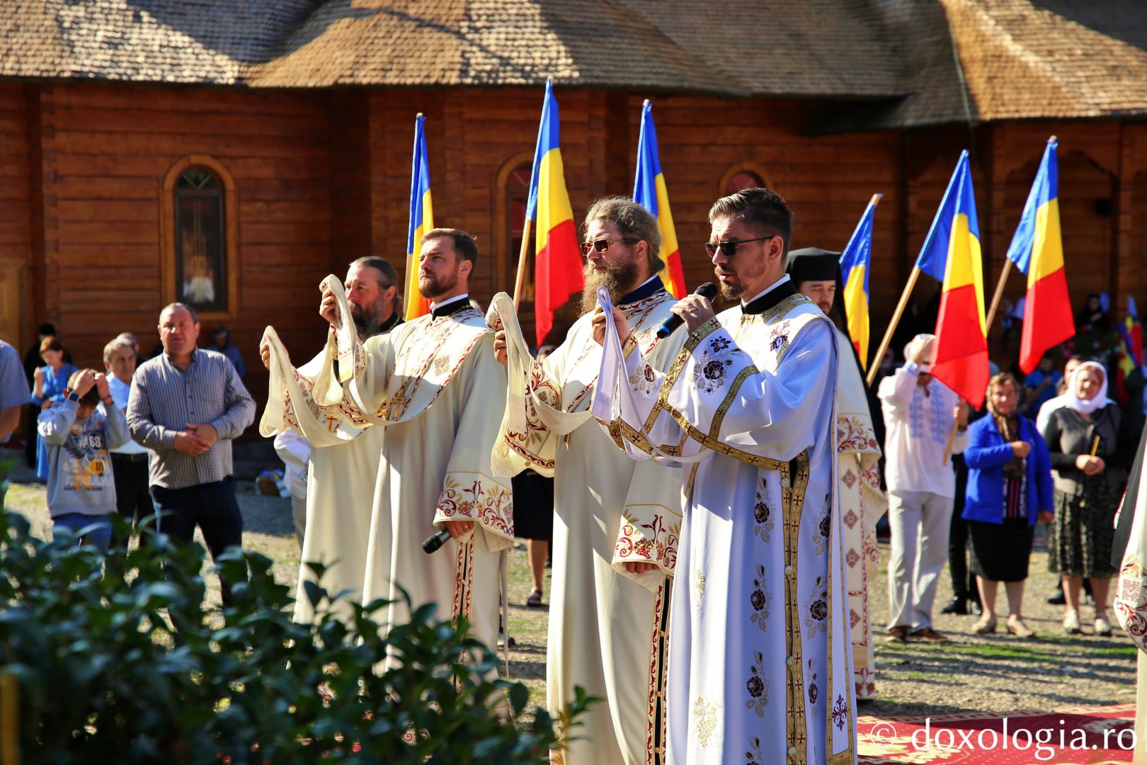 Moment din Sfânta Liturghie de hram - Mănăstirea Paltin Petru Vodă / Foto: Flavius Popa