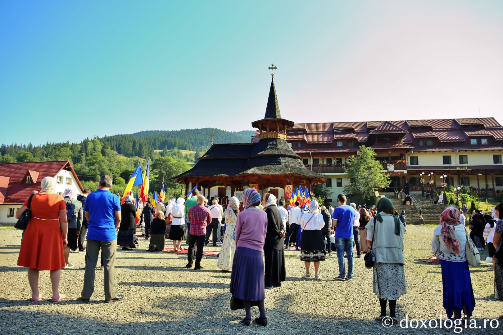 Moment din Sfânta Liturghie de hram - Mănăstirea Paltin Petru Vodă / Foto: Flavius Popa