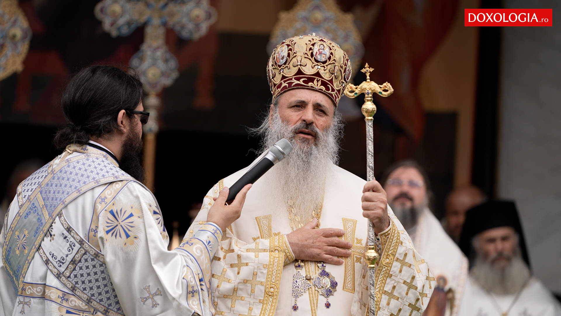 (Video) IPS Teofan: Să mergem la casele noastre cu darurile primite în cele trei zile ale hramurilor nemțene