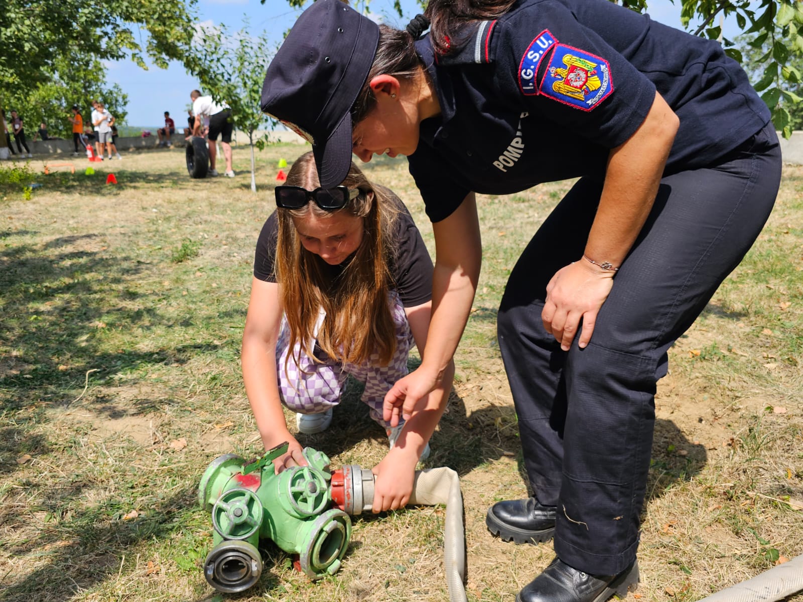 Copiii aflați în Tabăra de vară de la Oneaga au primit vizita pompierilor