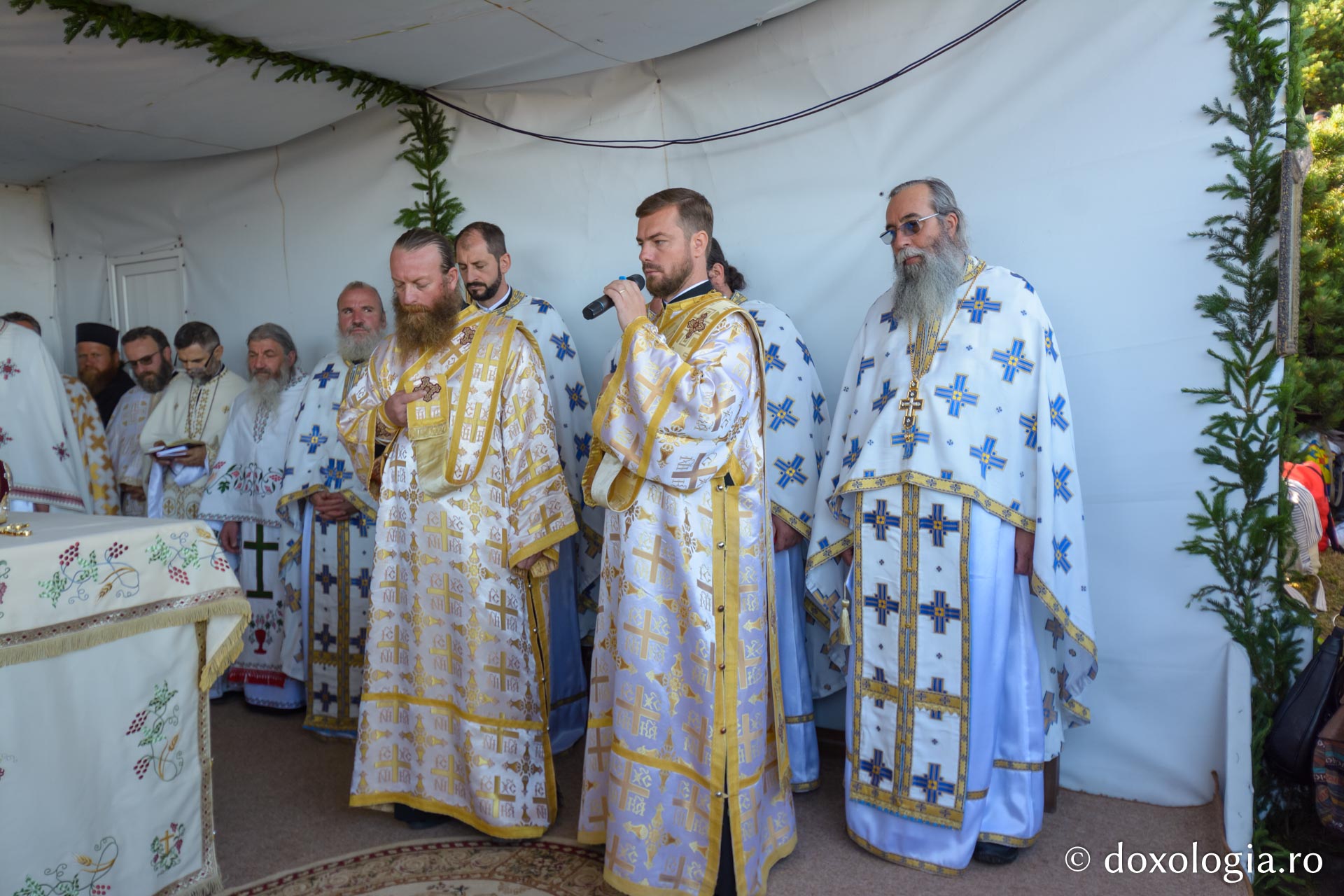 Diaconi, rostind ectenia mare