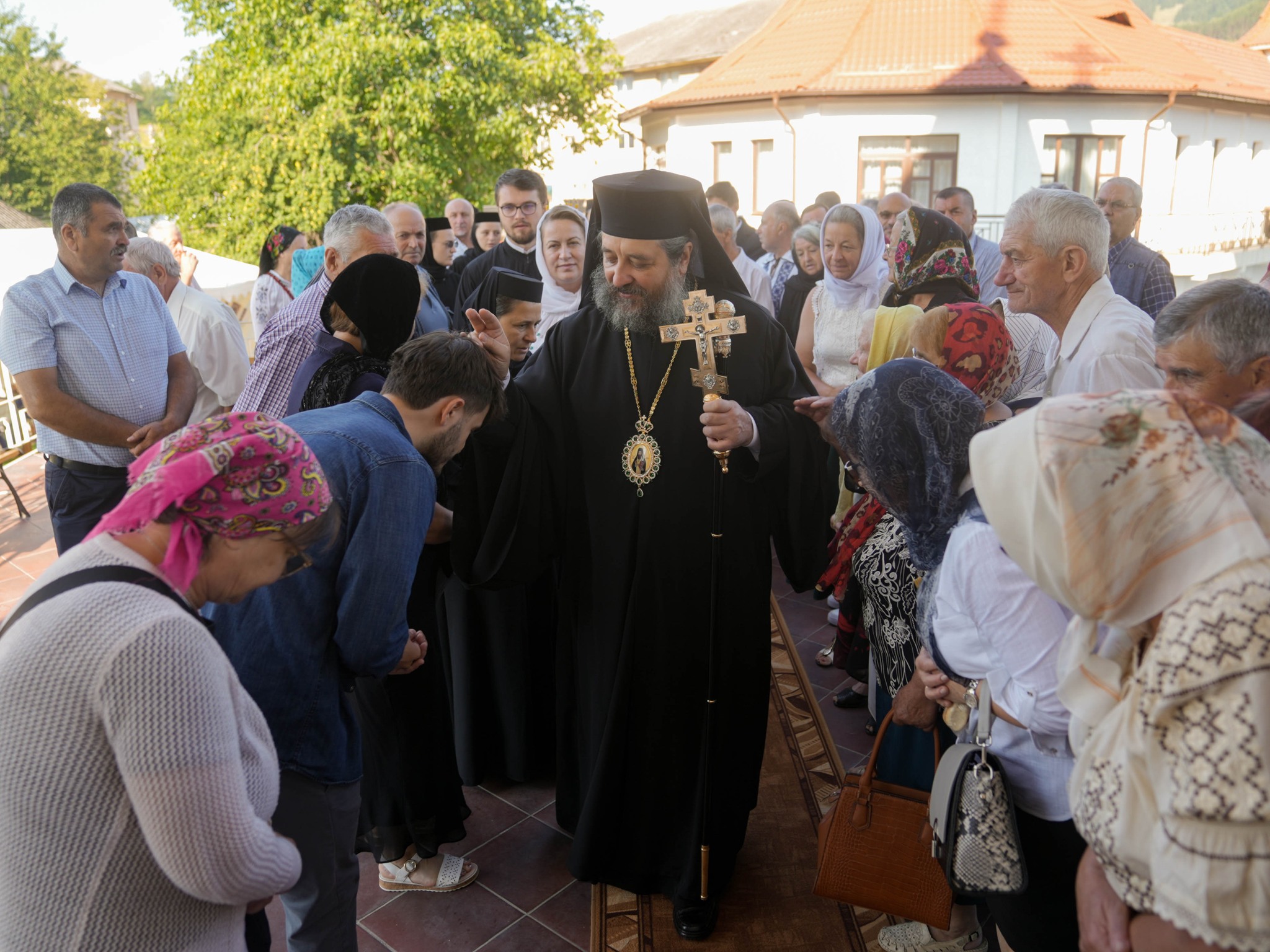 PS Părinte Nichifor, primit la Parohia Secu-Tașca din județul Neamț