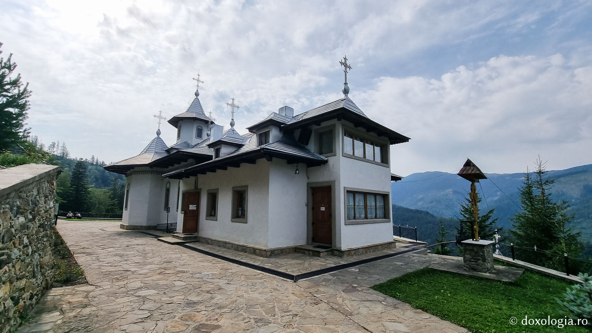 Mănăstirea „Sfântul Ioan Iacob” Corlățeni