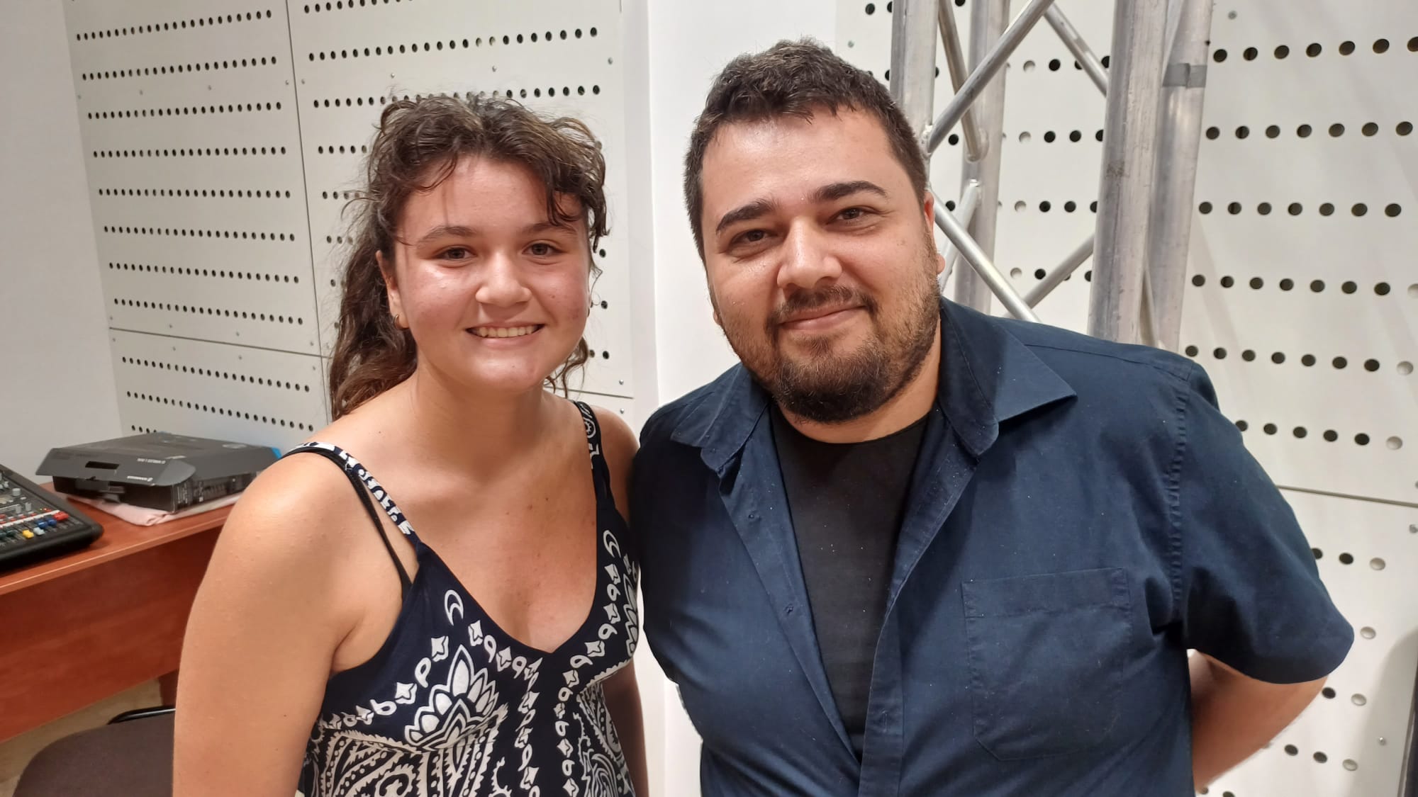 Târgul de carte, Folk și Poezie la 2 Mai - 2023 Cosmin Vaman și Victoria Pripon