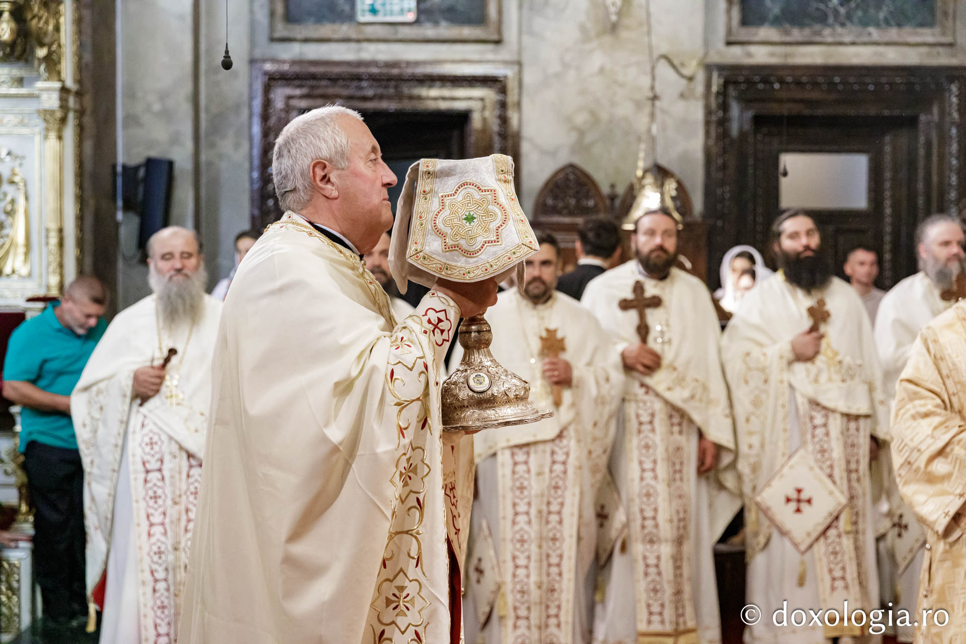 Ieșirea cu Sfintele Daruri