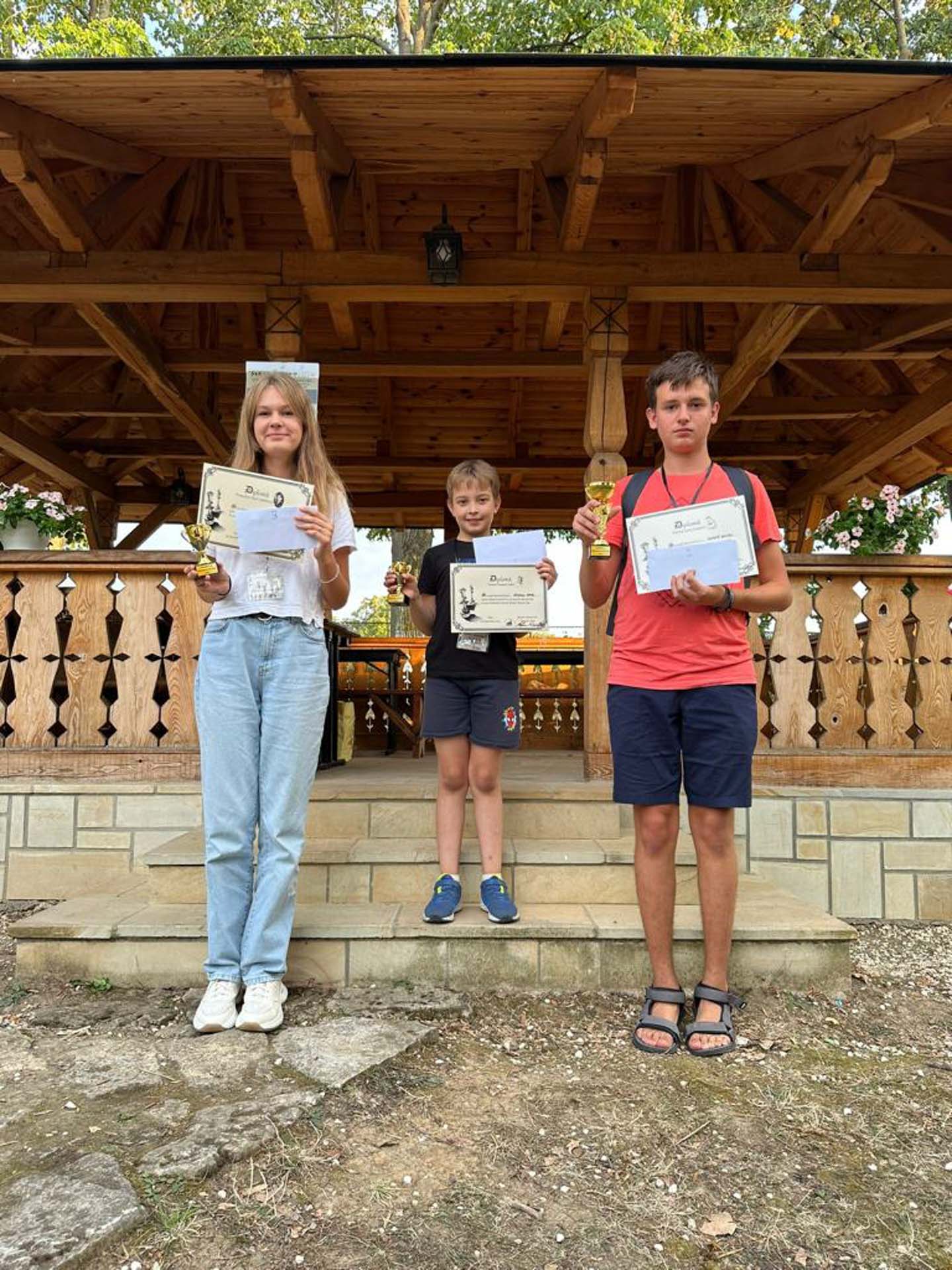 Concurs de șah la Mănăstirea Bucium Copii