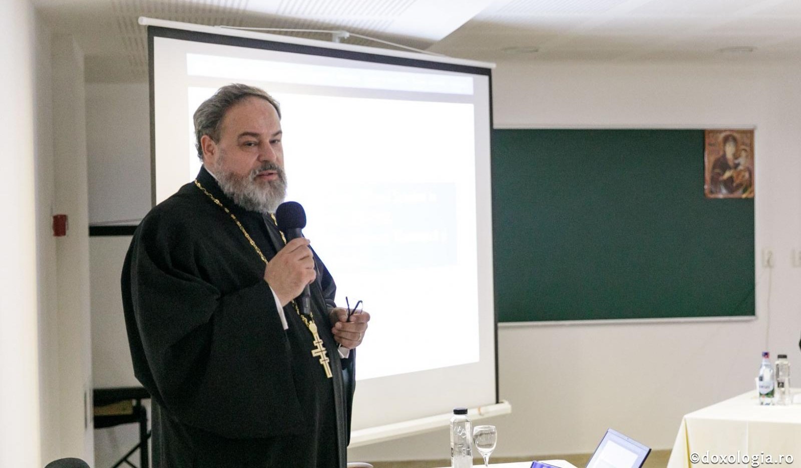 Părintele Marian Timofte - susținerea lucrării de doctorat / Foto: pr. Silviu Cluci Parintele Marian Timofte