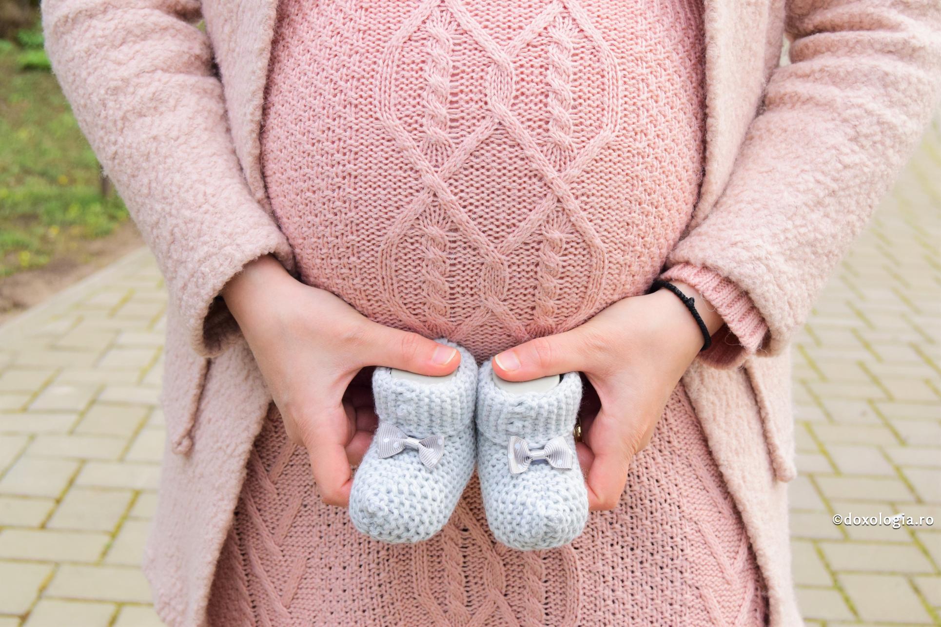 femeie însărcinată