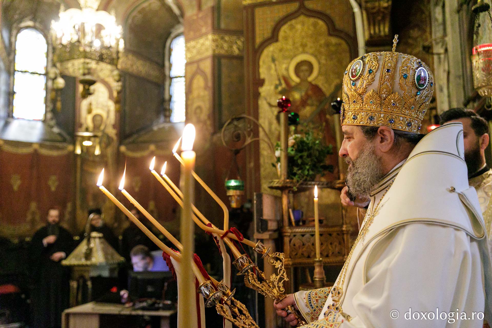 Liturghie Arhierească în debutul celei de-a șasea ediții a Festivalului de Muzică Bizantină de la Iași