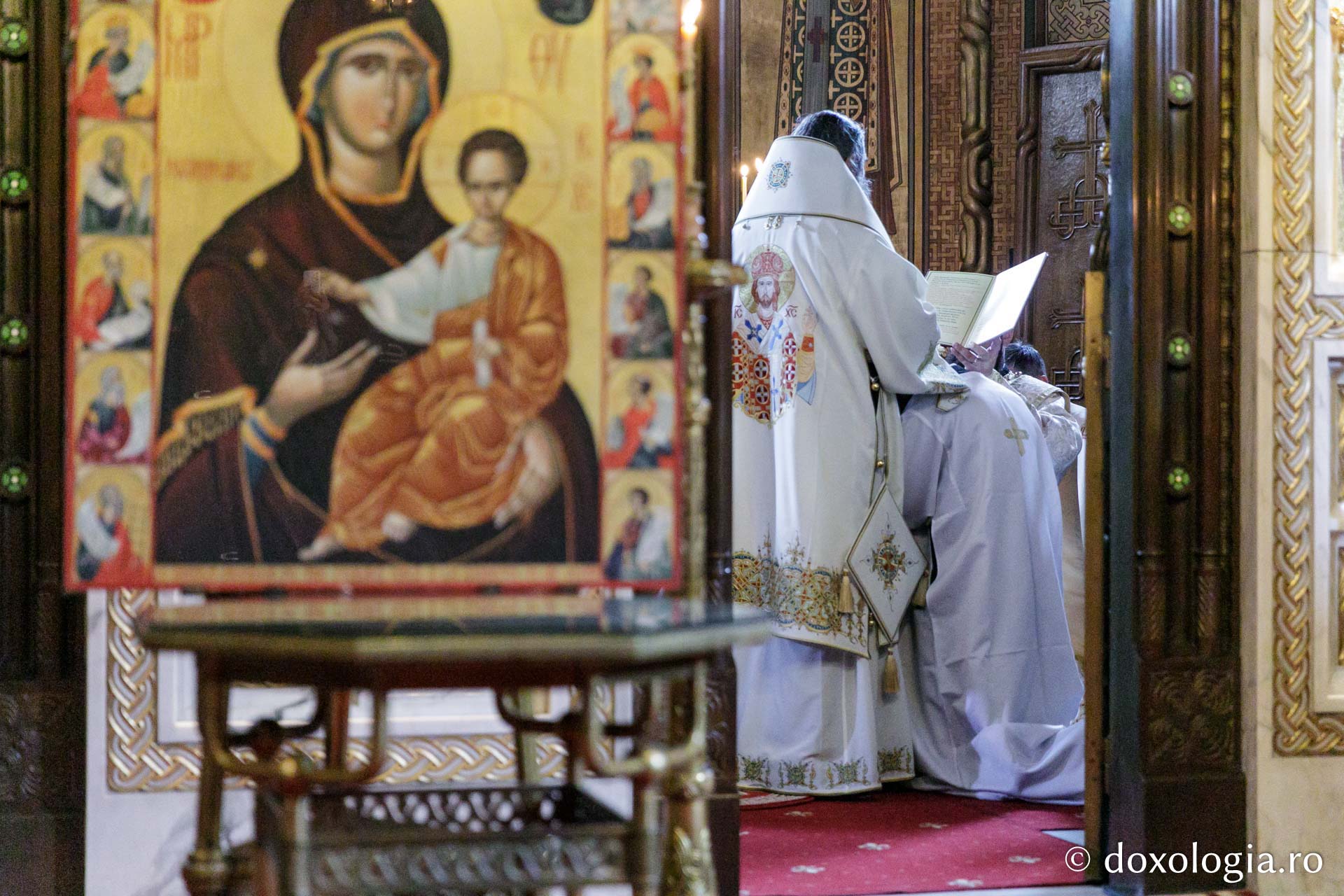 Liturghie Arhierească în debutul celei de-a șasea ediții a Festivalului de Muzică Bizantină de la Iași