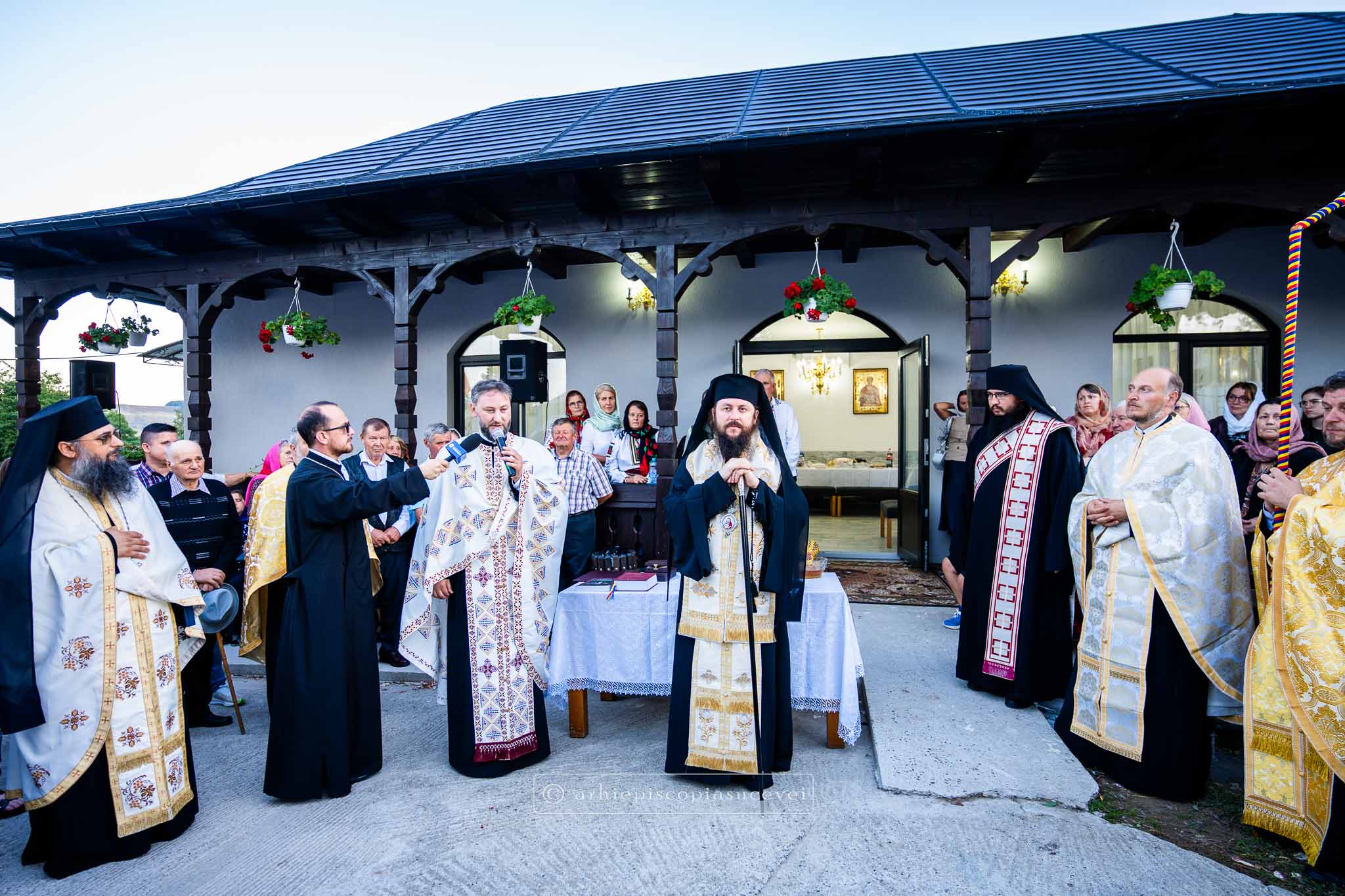 Slujire în parohia „Sfânta Cuvioasă Parascheva”, Pleșești Slujire în parohia „Sfânta Cuvioasă Parascheva”, Pleșești