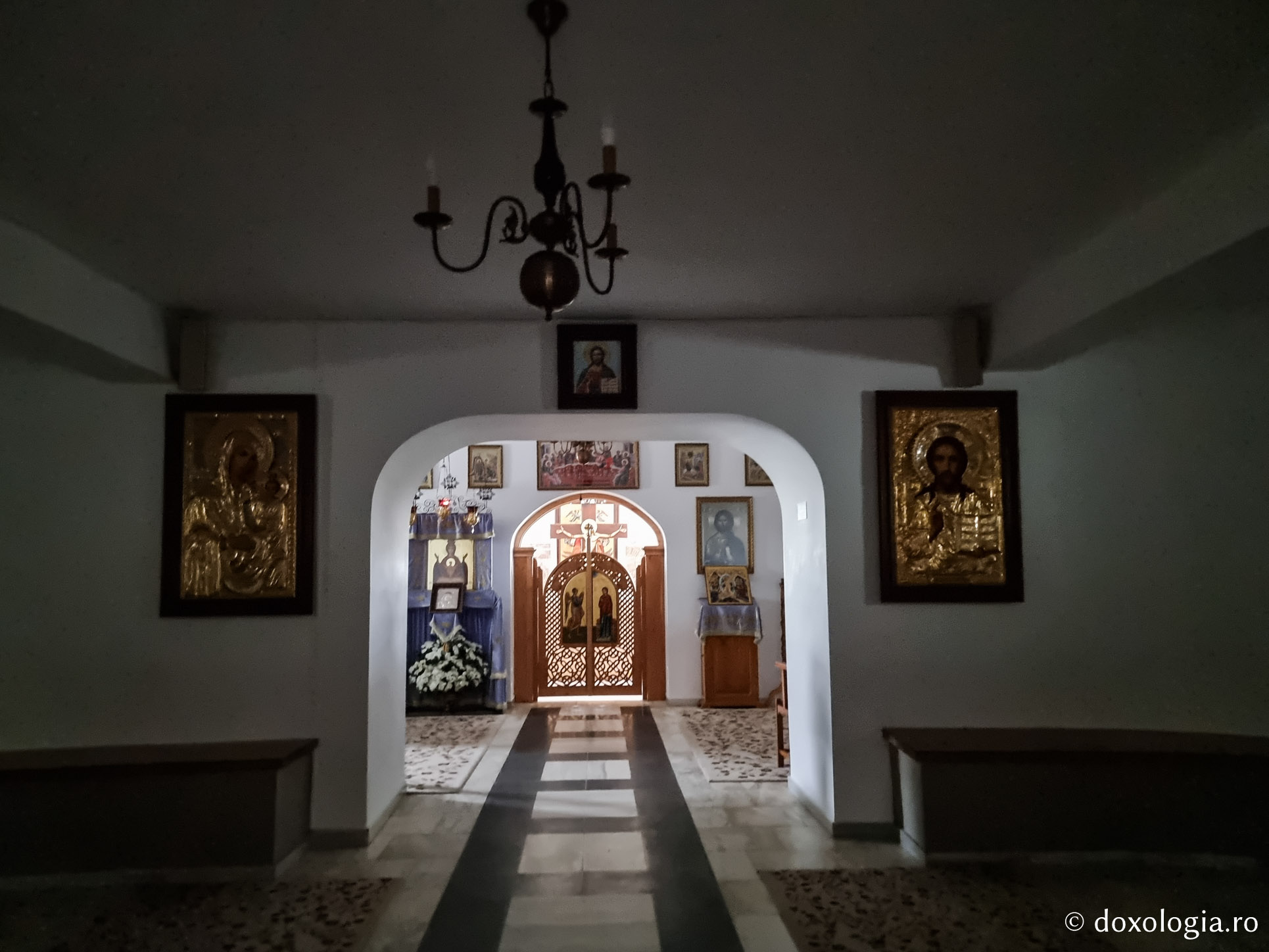 Paraclisul Sfinților și Drepților Părinți Ioachim și Ana de la Mănăstirea Sihăstria Putnei