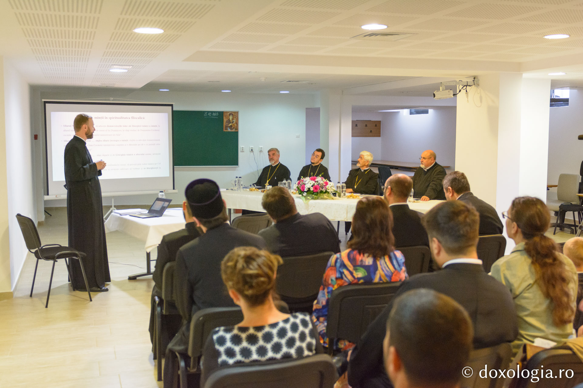 Prezentare publică a tezei de doctorat