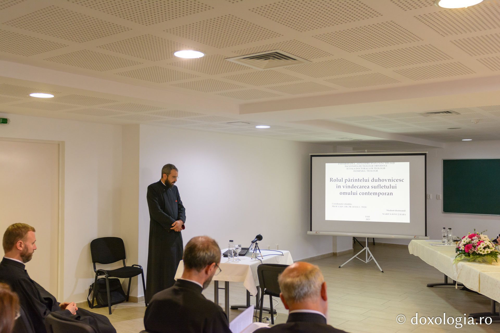 Prezentare publică a tezei de doctorat