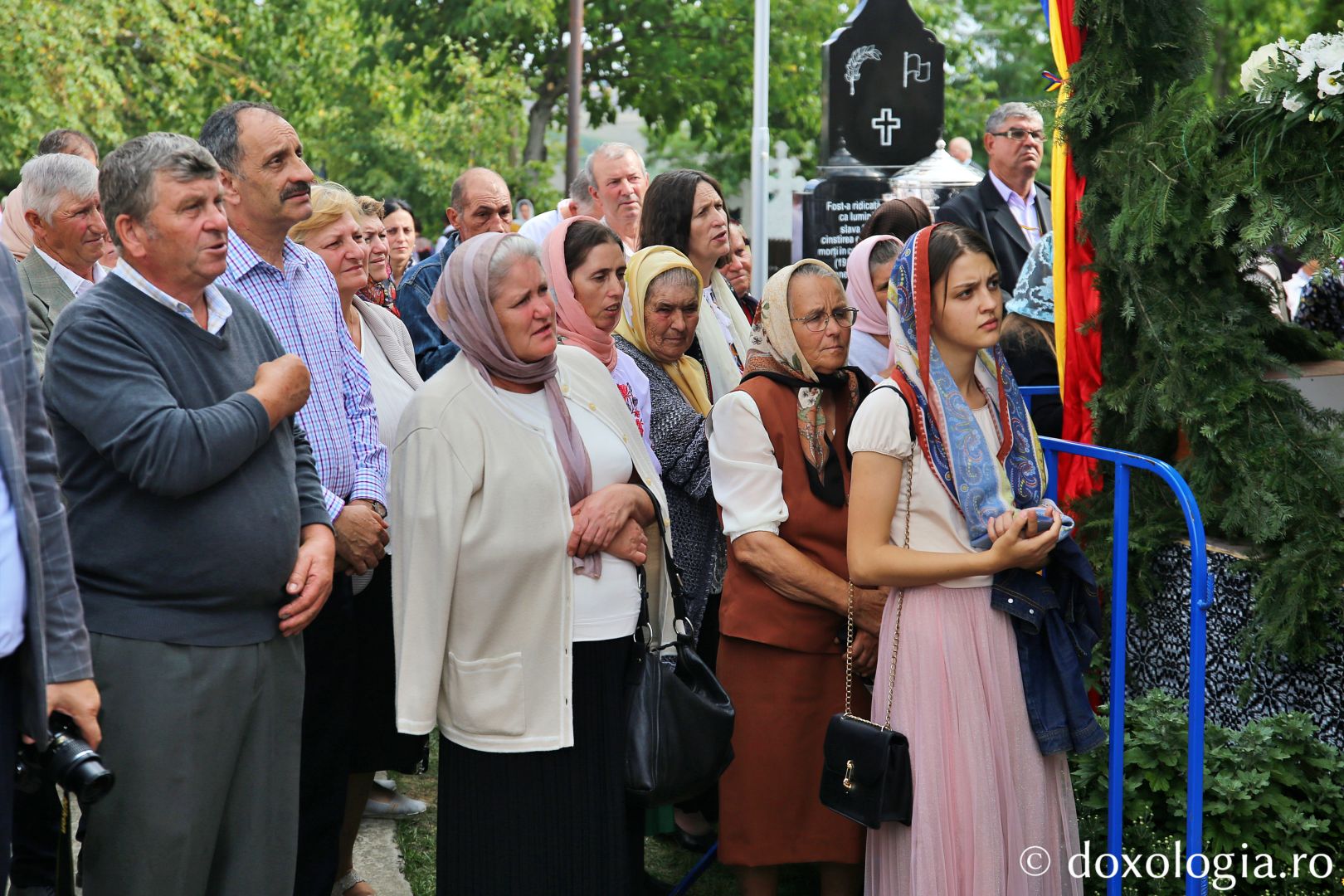 Credincioșii din Cerchejeni, prezenți la Sfânta Liturghie / Foto: Flavius Popa