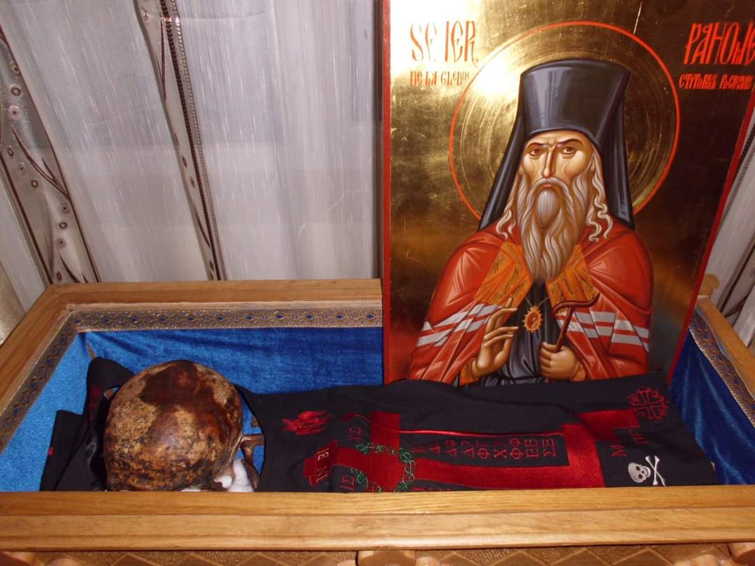 Moaștele Sfântului Ierarh Pahomie de la Gledin, Episcopul Romanului / Foto: Protosinghelul Ambrozie Ghinescu Sfântul Ierarh Pahomie de la Gledin, Episcopul Romanului