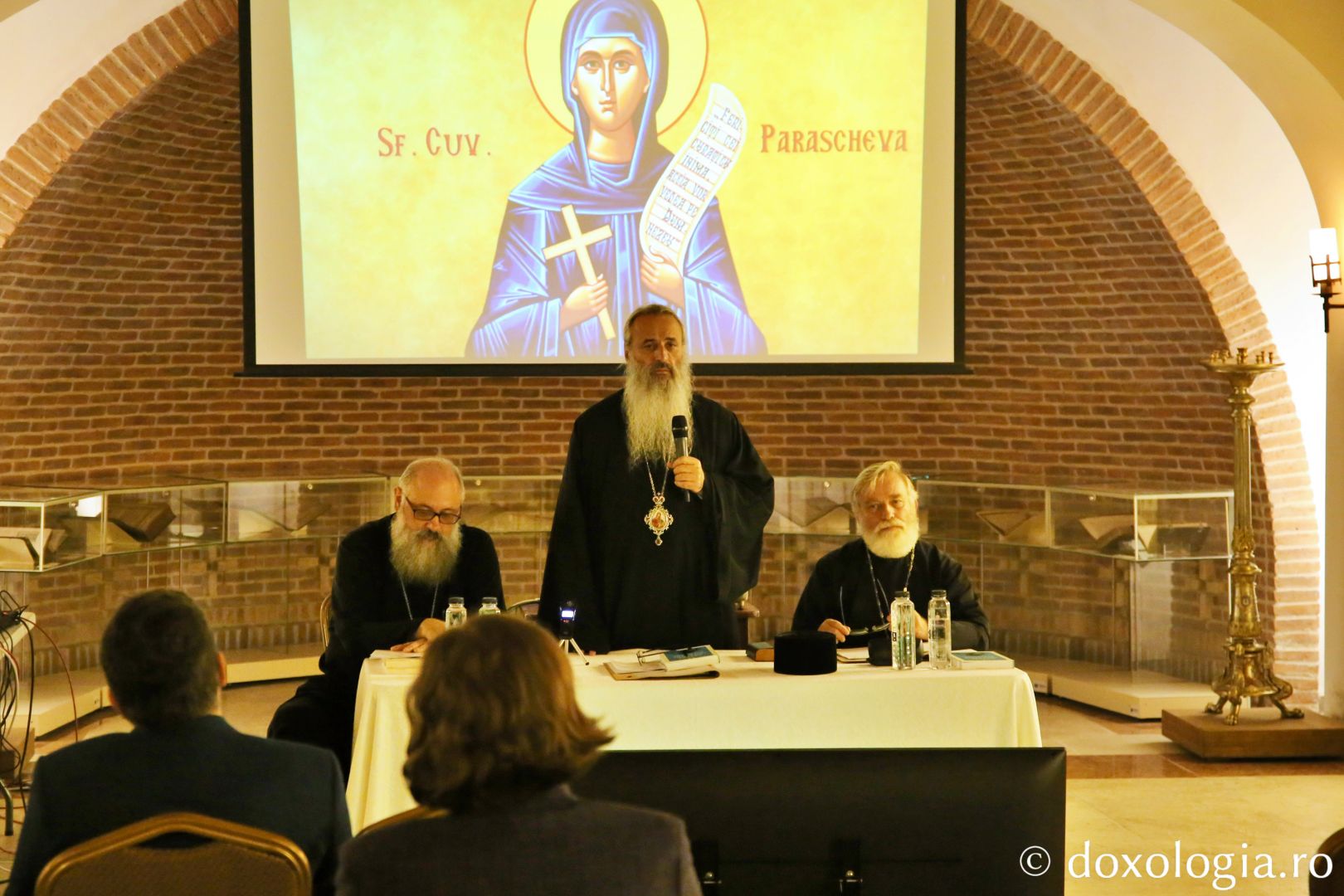 Înaltpreasfințitul Părinte Mitropolit Teofan, prezent la Simpozionul „Tradiția patristică în actualitate” / Foto: Flavius Popa