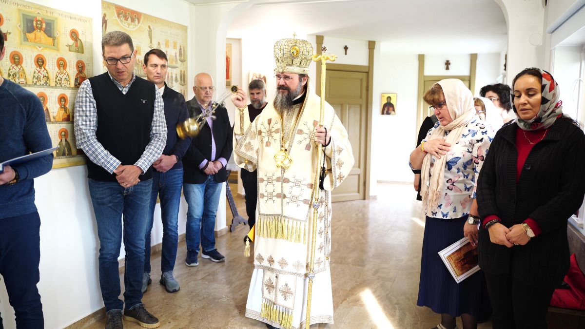 PS Macarie, la Paraclisul Centrului Episcopal din Stockholm