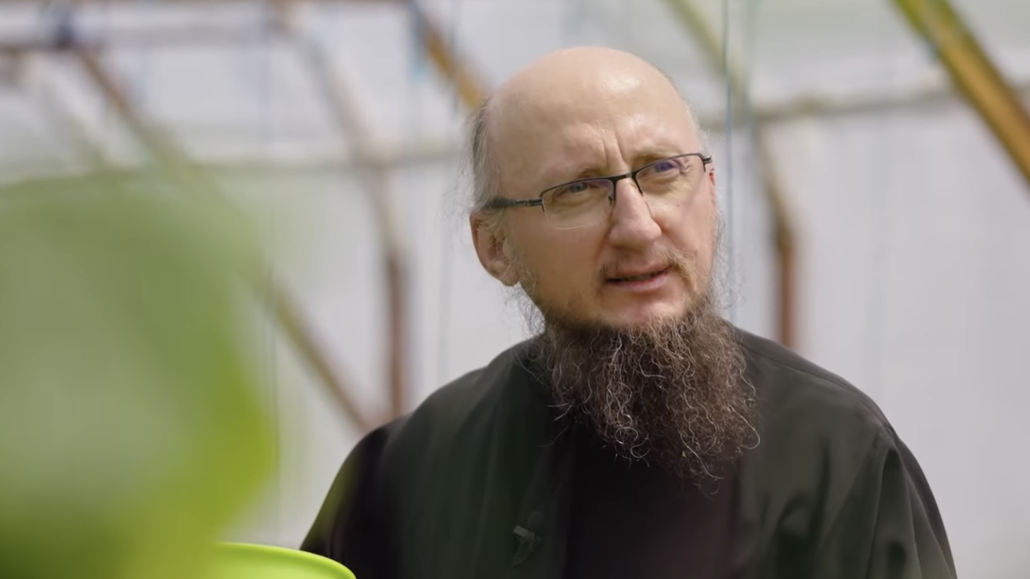 Părintele Silvan în solariu