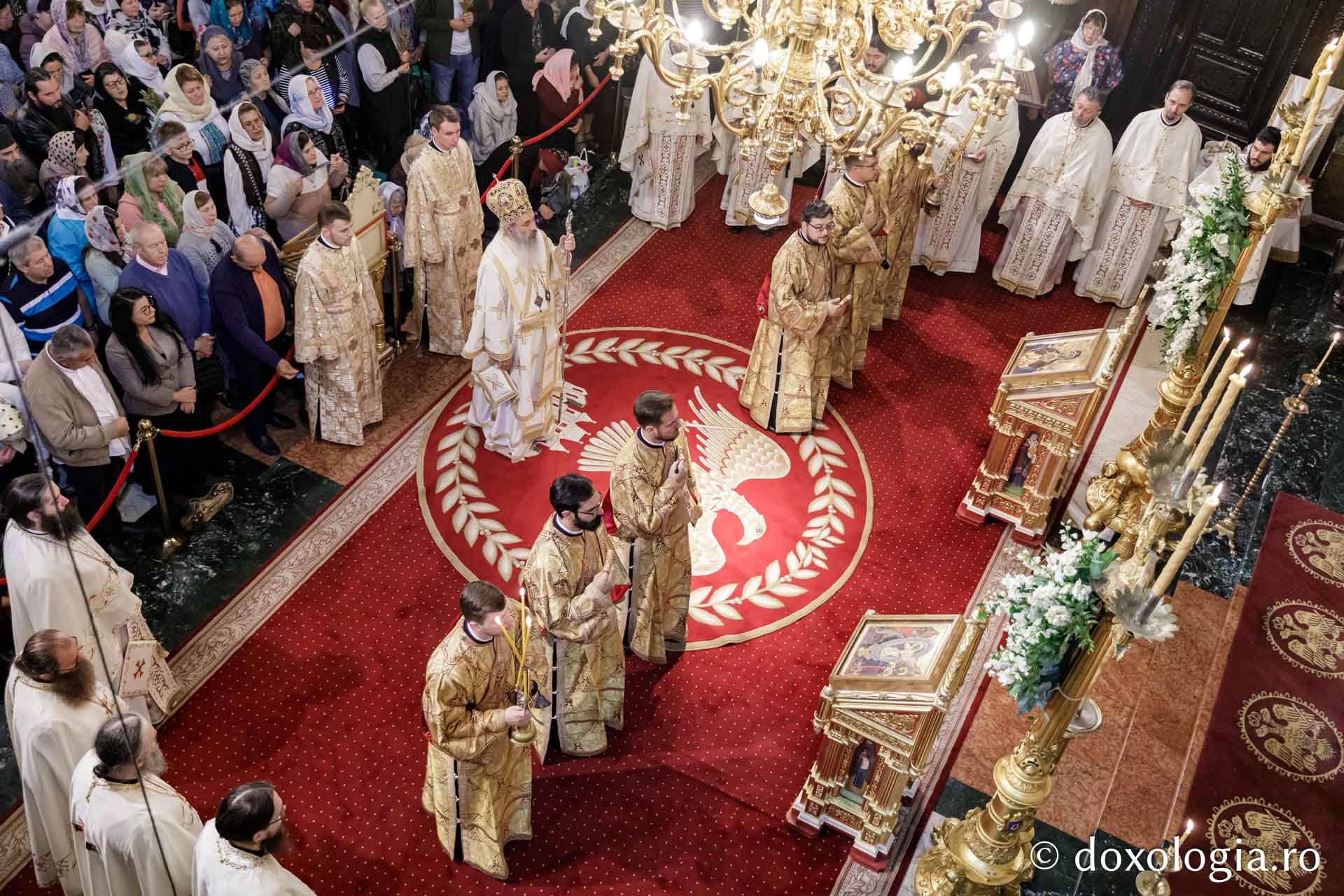 Slujbă arhierească și hirotonie, în Duminica a 20-a după Rusalii, la Catedrala Mitropolitană din Iași / Foto: Oana Nechifor Slujbă arhierească și hirotonie, în Duminica a 20-a după Rusalii, la Catedrala Mitropolitană din Iași / Foto: Oana Nechifor