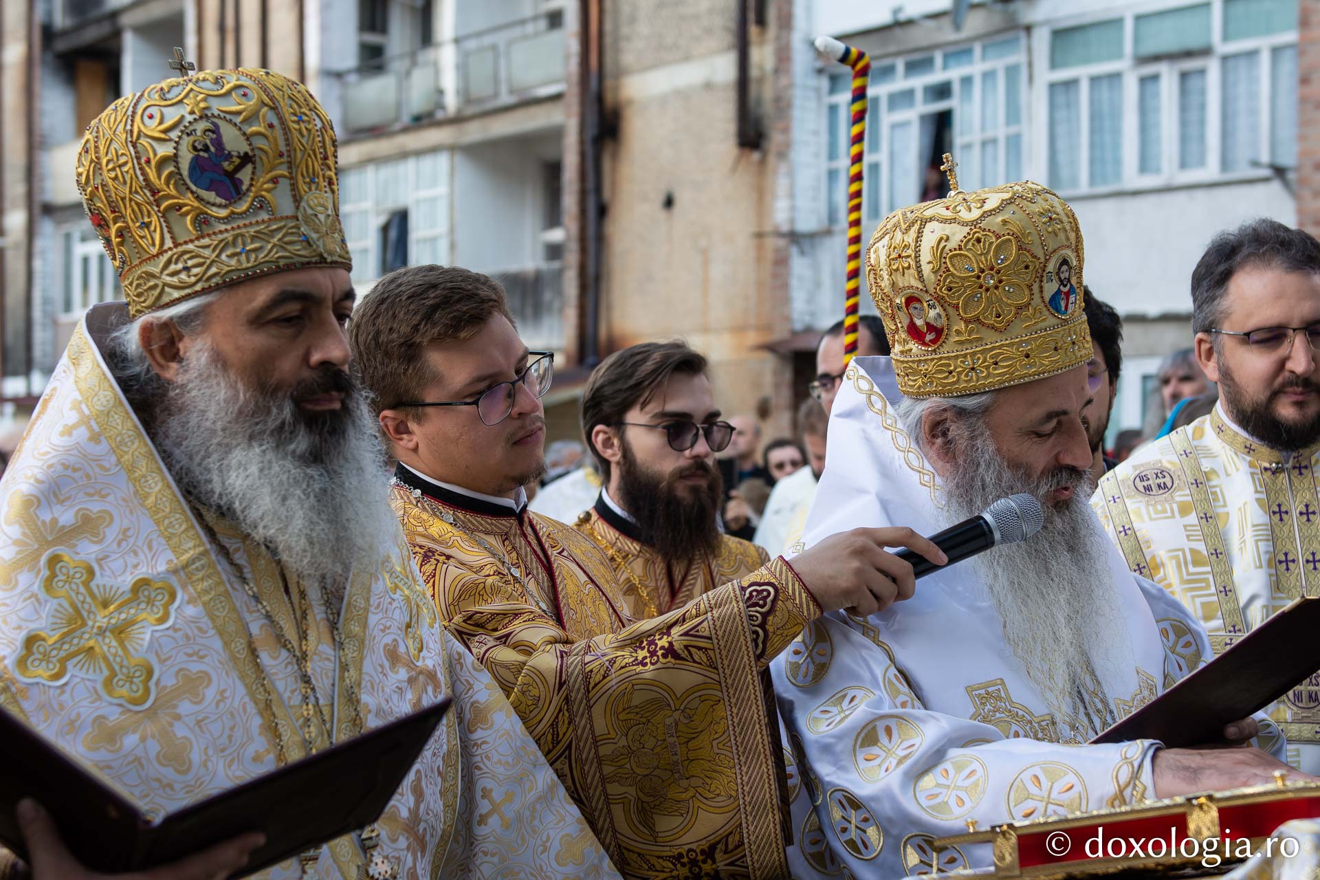 IPS Teofan, alături de PS Antonie la slujba de sfințire